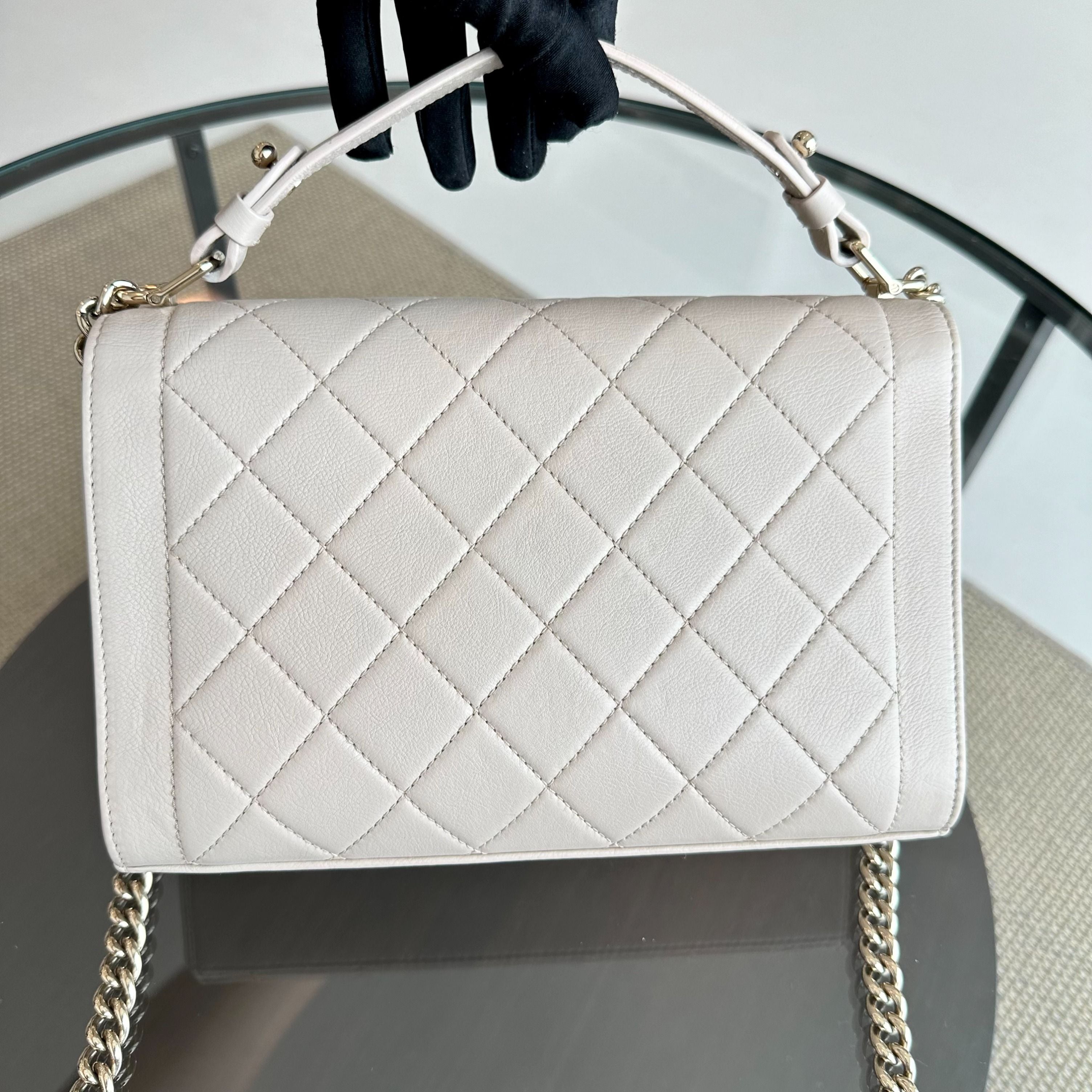 Chanel Medium Label Click Flap Quilted Grained Calfskin White Beige GHW No 24 - Luxury Evermore