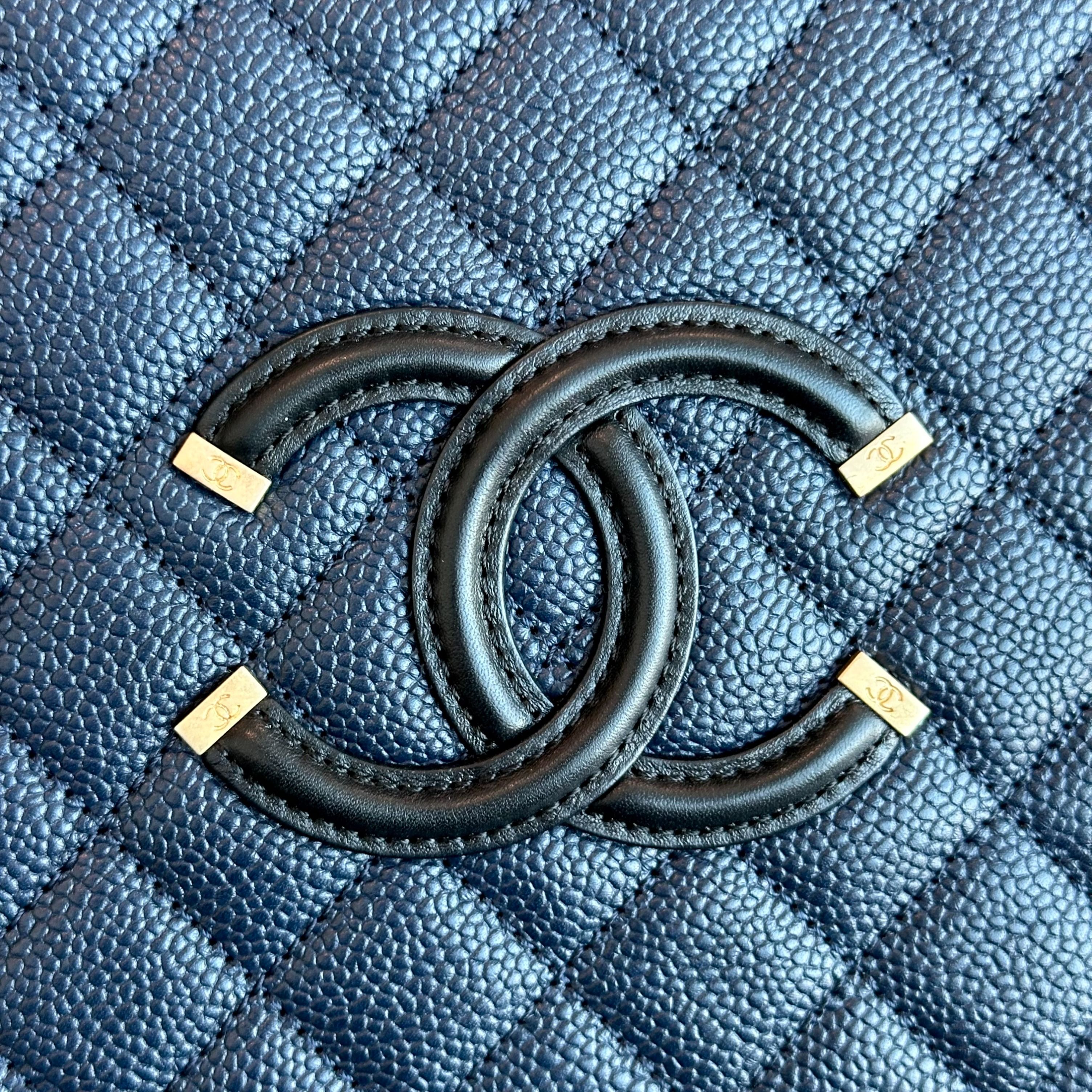 Chanel Medium Vanity Case Caviar Dark Blue GHW No 24 - Luxury Evermore