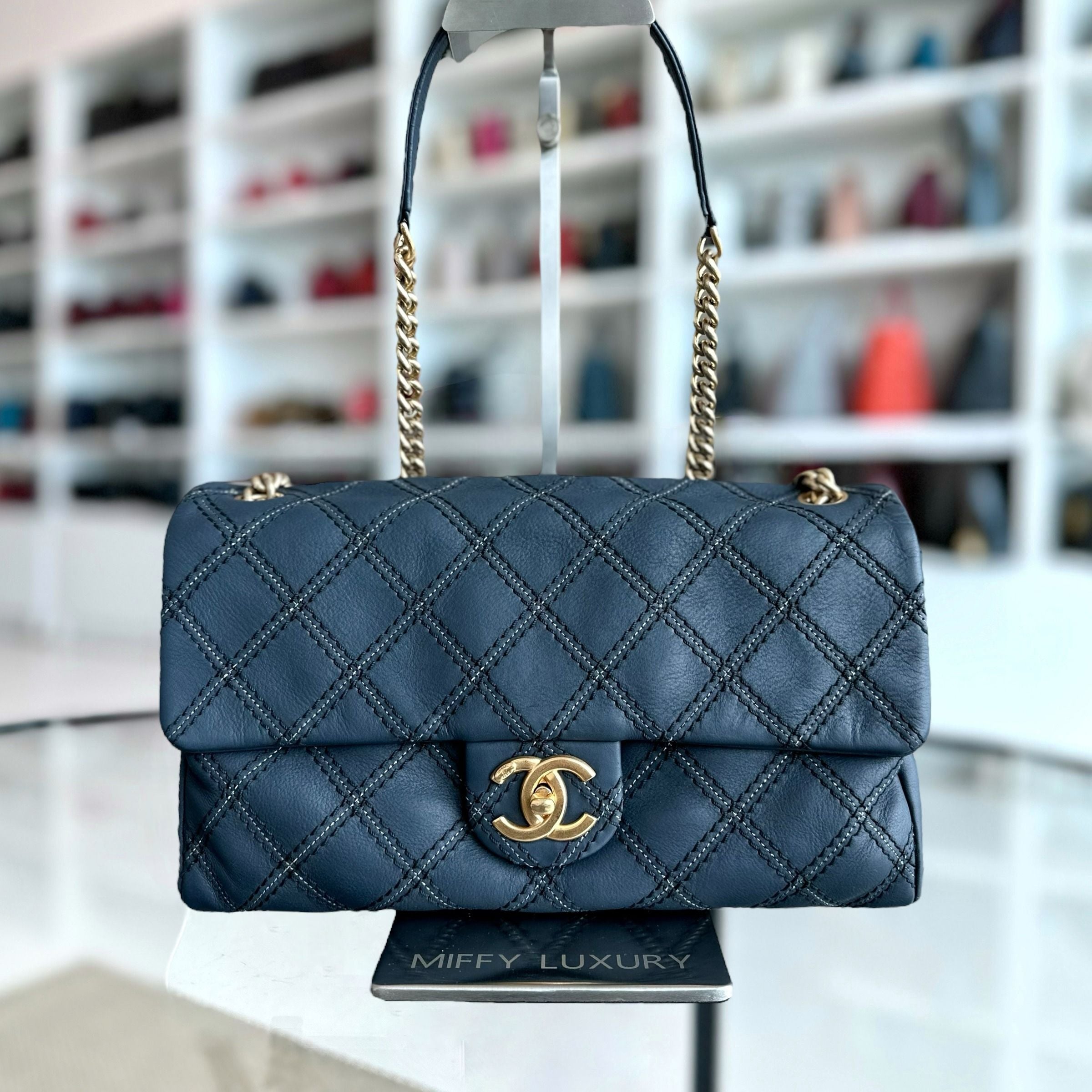 Chanel Seasonal Flap Iridescent Stitch Quilted Leather Bag Navy Blue GHW No 19 - Luxury Evermore