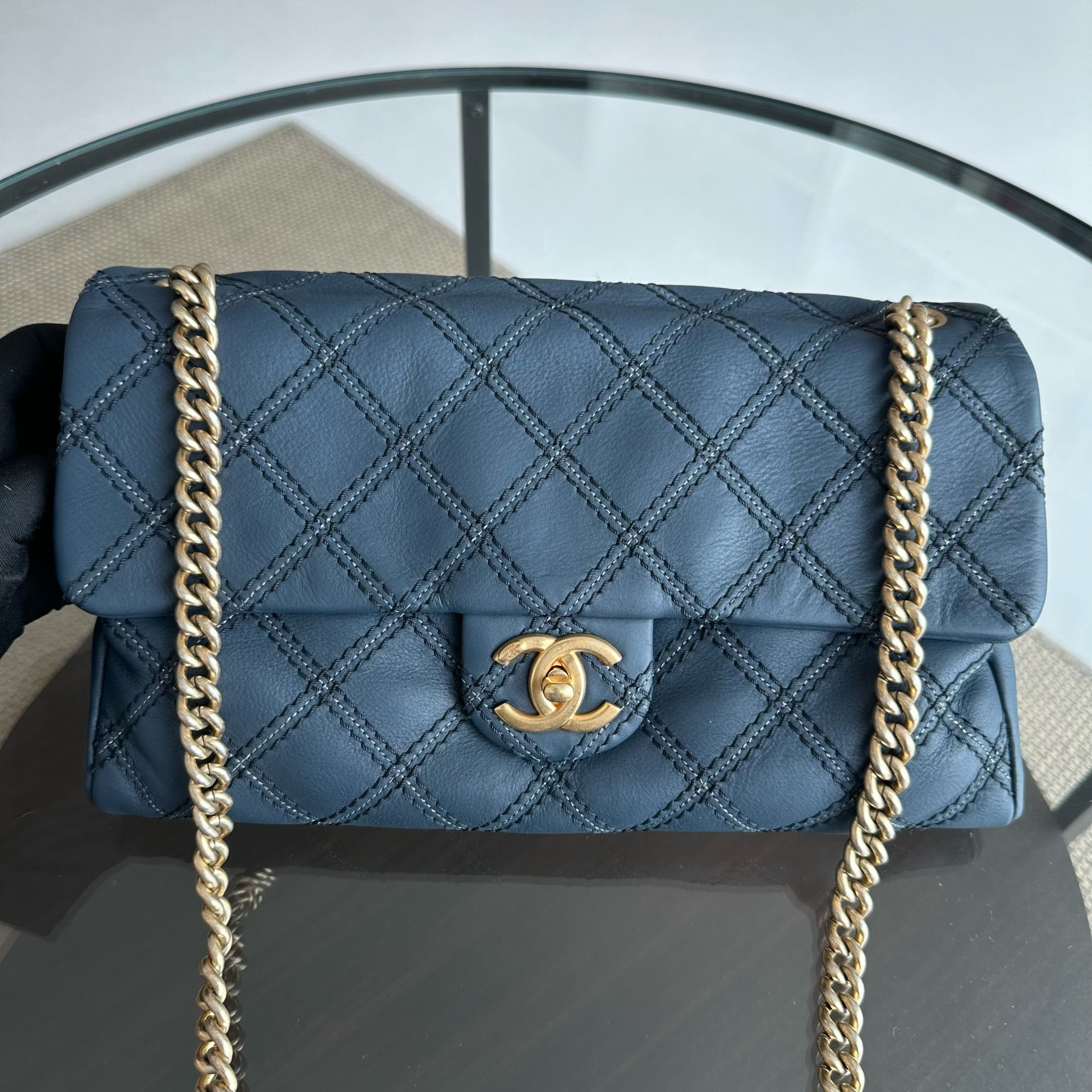 Chanel Seasonal Flap Iridescent Stitch Quilted Leather Bag Navy Blue GHW No 19 - Luxury Evermore