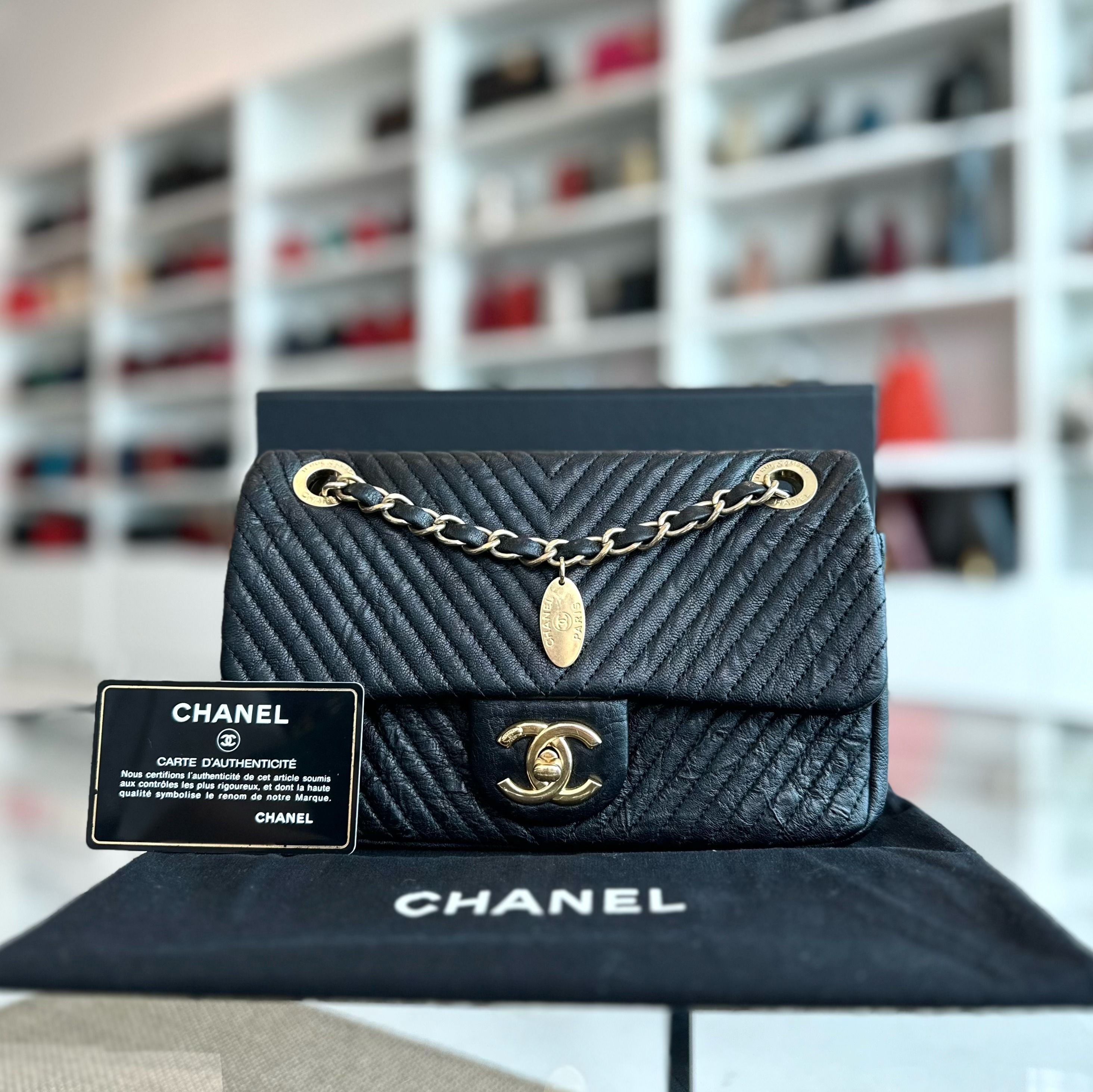 Chanel Surpique CC Herringbone Medallion Flap Chevron Goatskin Black GHW No 21 - Luxury Evermore