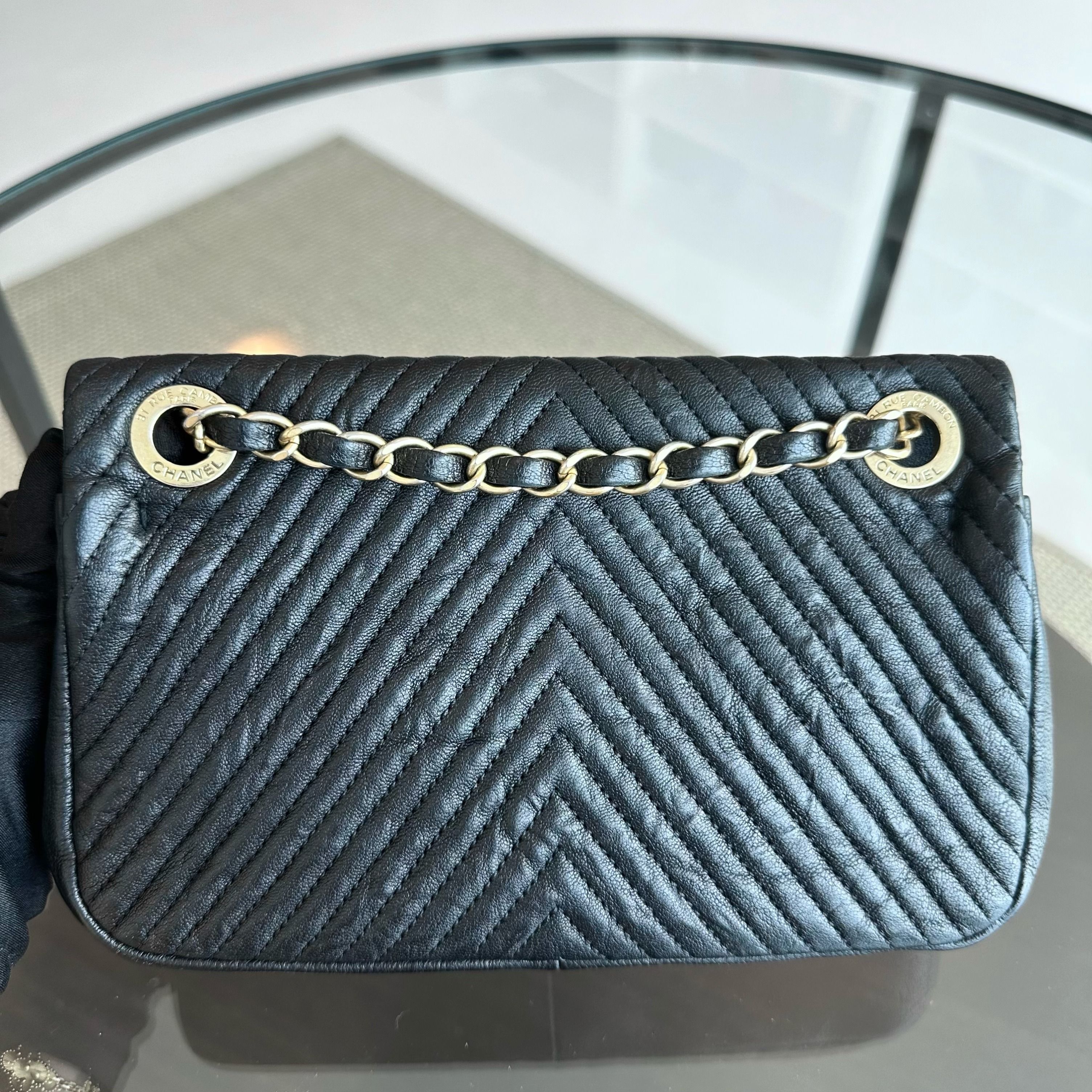 Chanel Surpique CC Herringbone Medallion Flap Chevron Goatskin Black GHW No 21 - Luxury Evermore