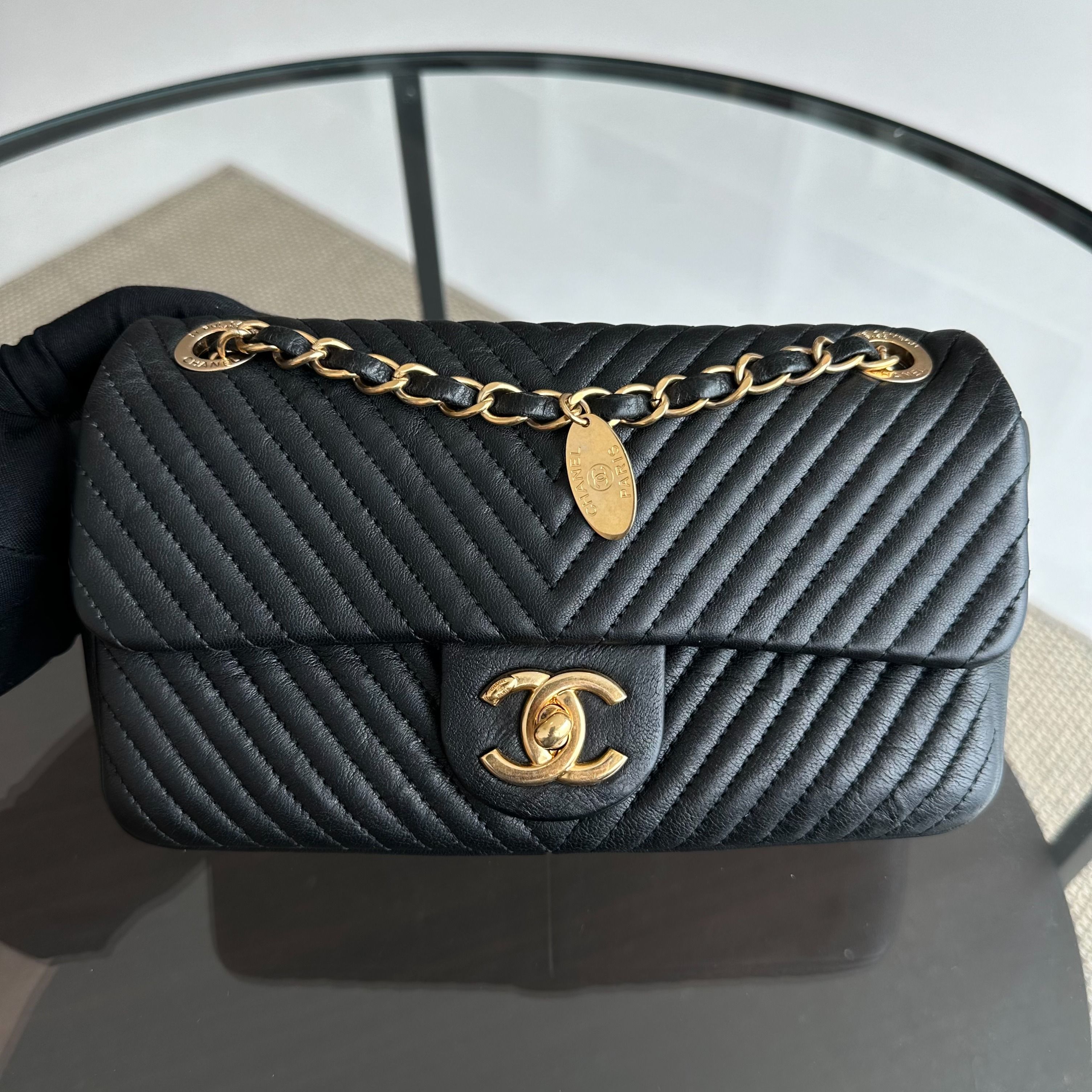 Chanel Surpique CC Herringbone Medallion small Chevron Goatskin Black GHW No 21 - Luxury Evermore