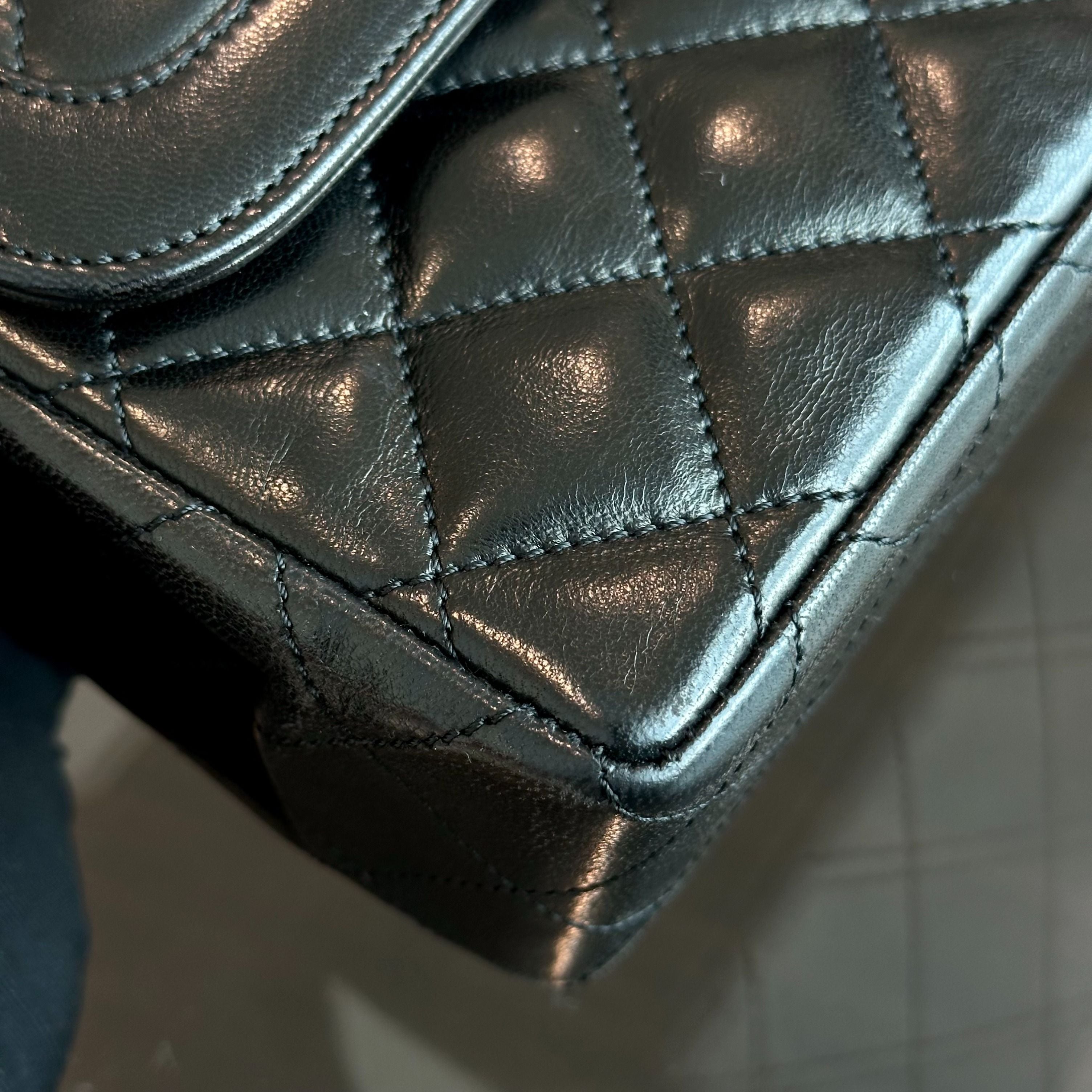 Chanel Vintage Paris CC Double Flap Quilted Calfskin Black Two Tone GHW No 3 - Luxury Evermore