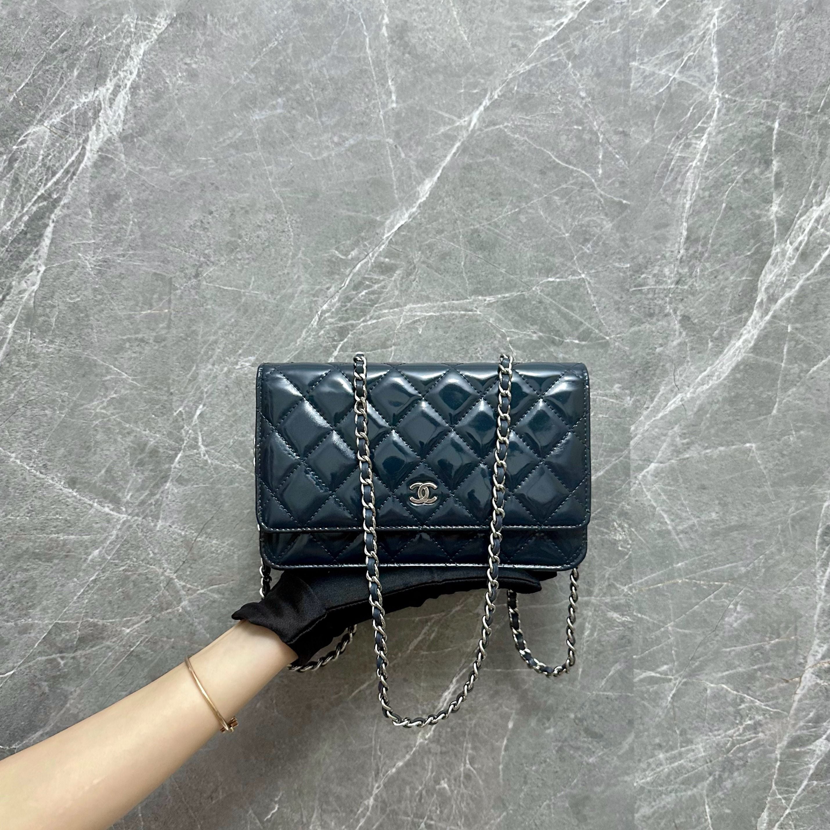 Chanel WOC Wallet On Chain Dark Blue Patent Leather No 20 - Luxury Evermore