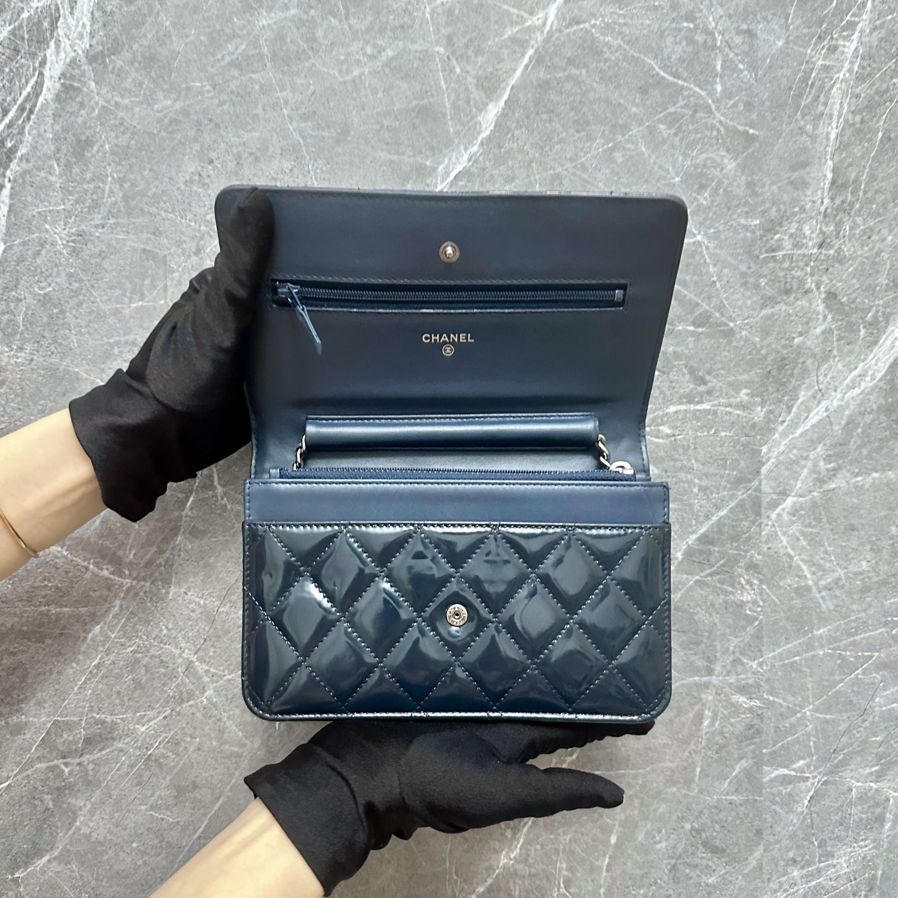 Chanel WOC Wallet On Chain Dark Blue Patent Leather No 20 - Luxury Evermore