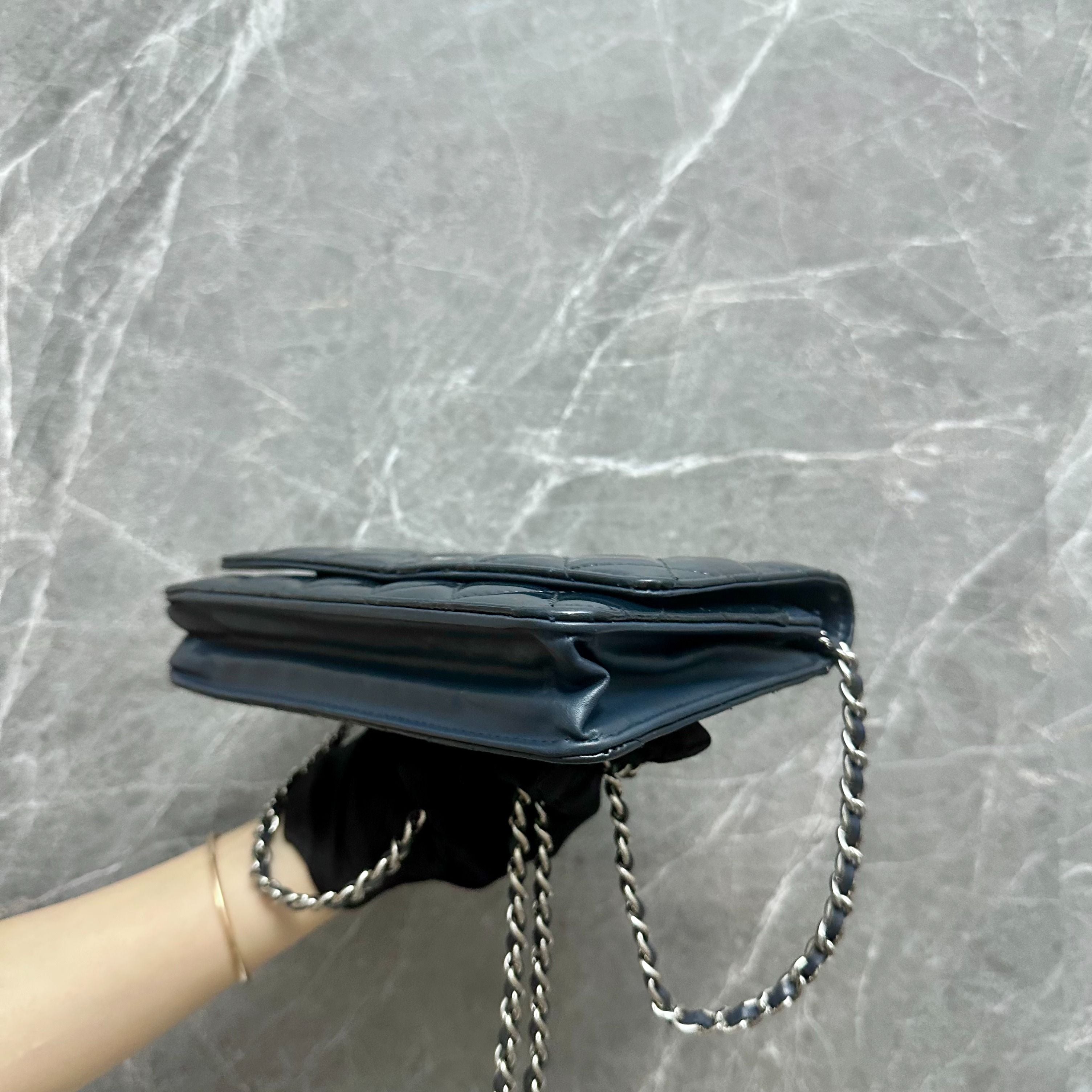 Chanel WOC Wallet On Chain Dark Blue Patent Leather No 20 - Luxury Evermore