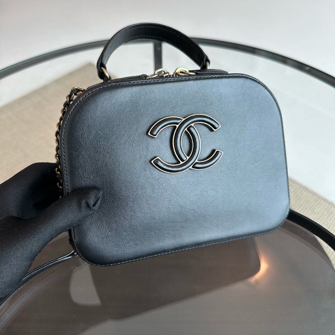Chanel Coco Curve Vanity Case Calfskin Black GHW No 23