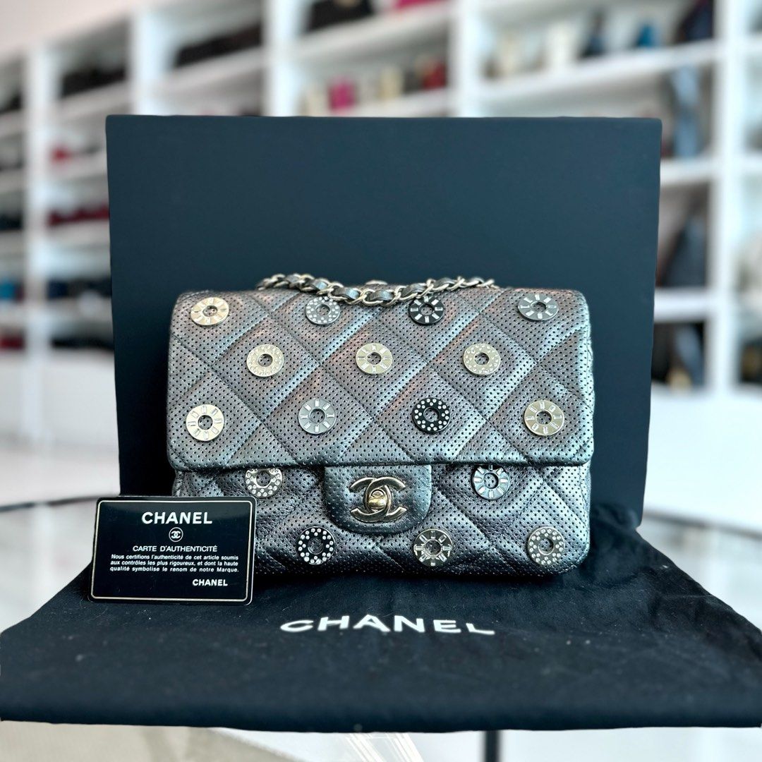 Chanel Cruise Paris-Dubai Medals 2015 - Seasonal Flap Perforated Metallic Calfskin Dark Grey No 20