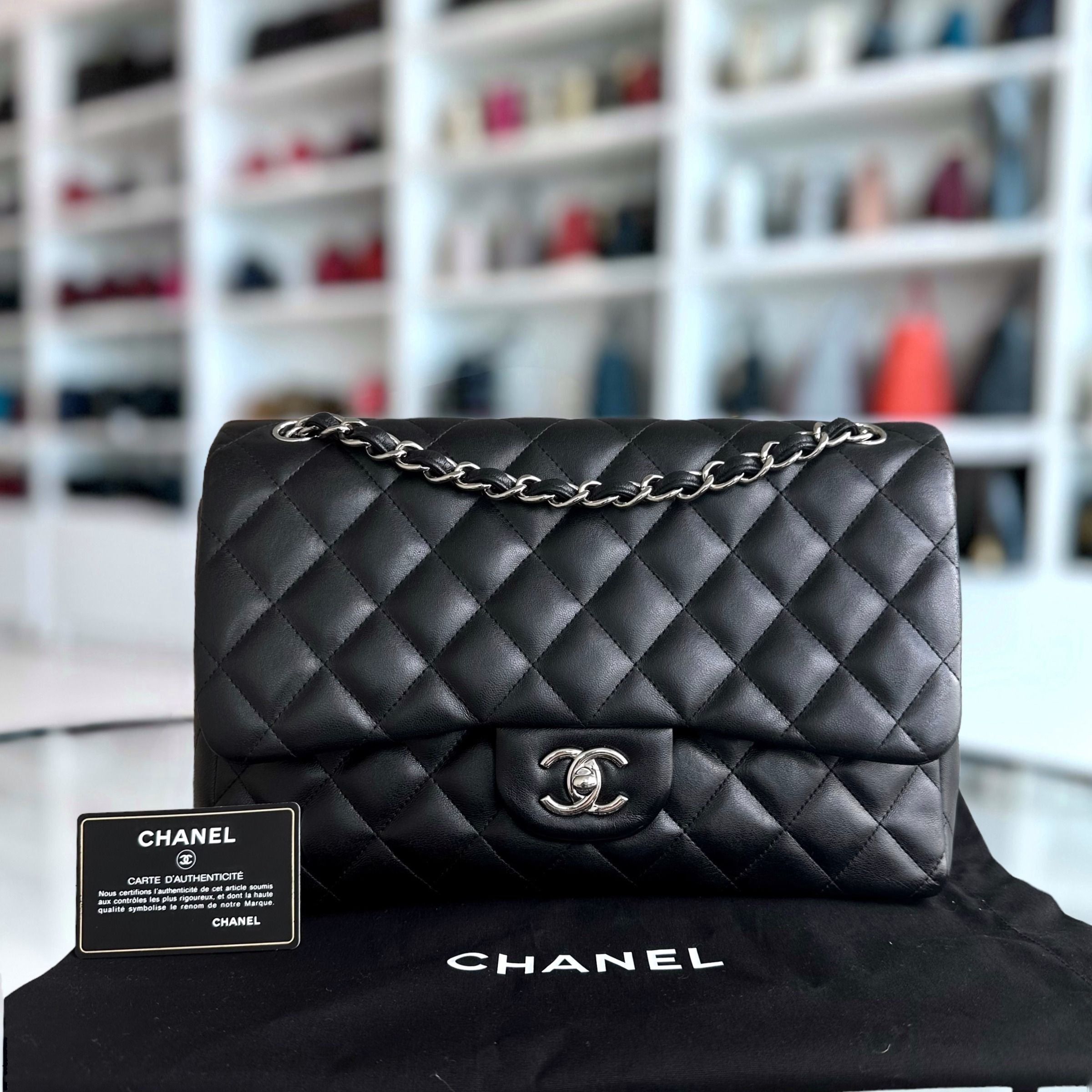 Jumbo Classic Flap Double Flap Quilted Lambskin Black SHW No 18