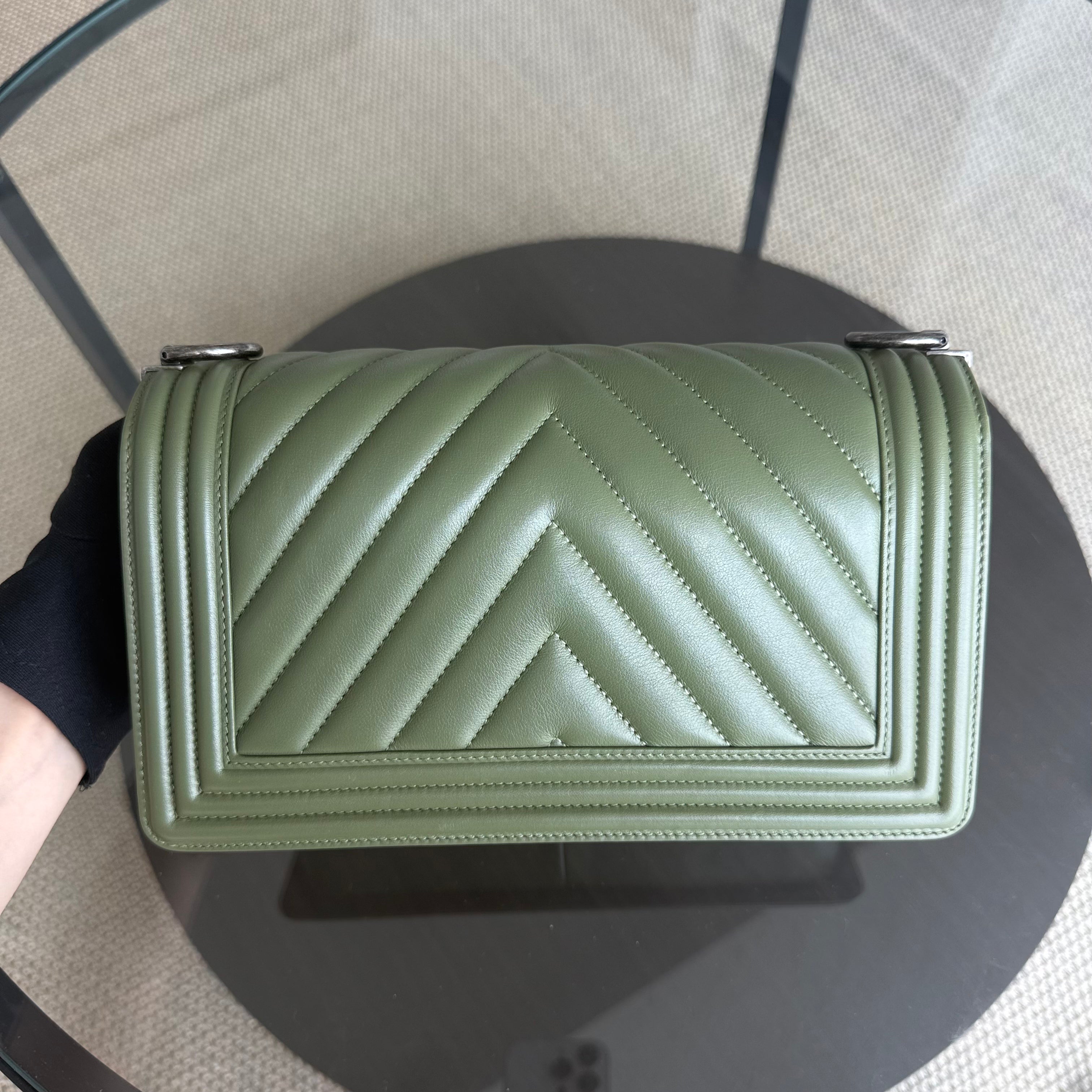 Chanel Boy Medium - 25CM Chevron Calfskin Green Ruthnium Silver Hardware Series 20