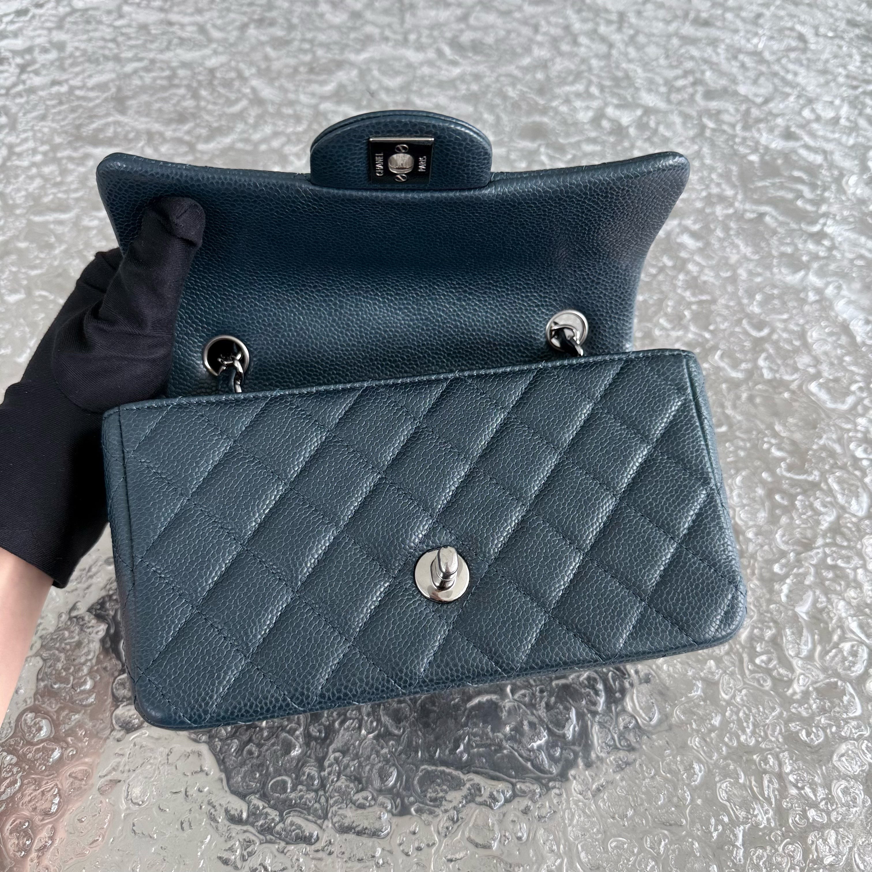 Chanel Classic Flap Mini - Caviar 20CM Rectangle Quilted Dark Green Blue Silver Hardware Series 20