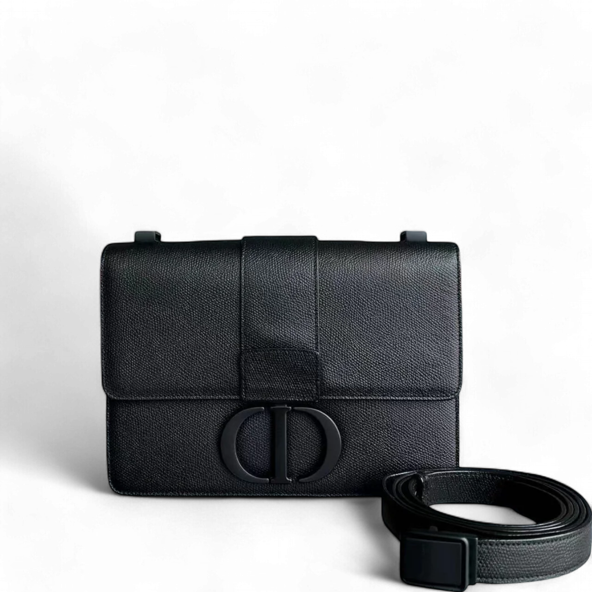 Montaigne 30 Grained Calfskin All Black