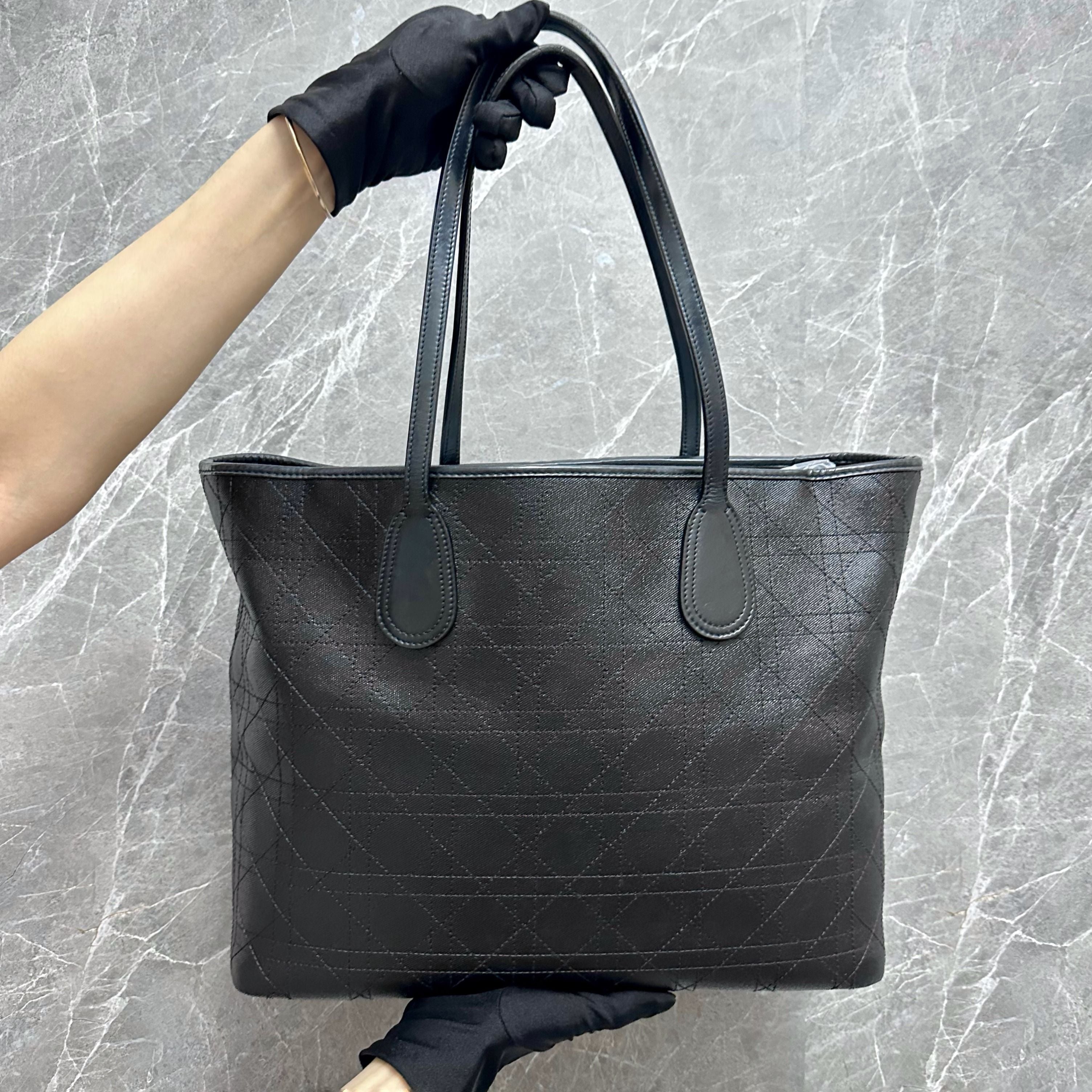 Dior Tote Black Cannage - Luxury Evermore