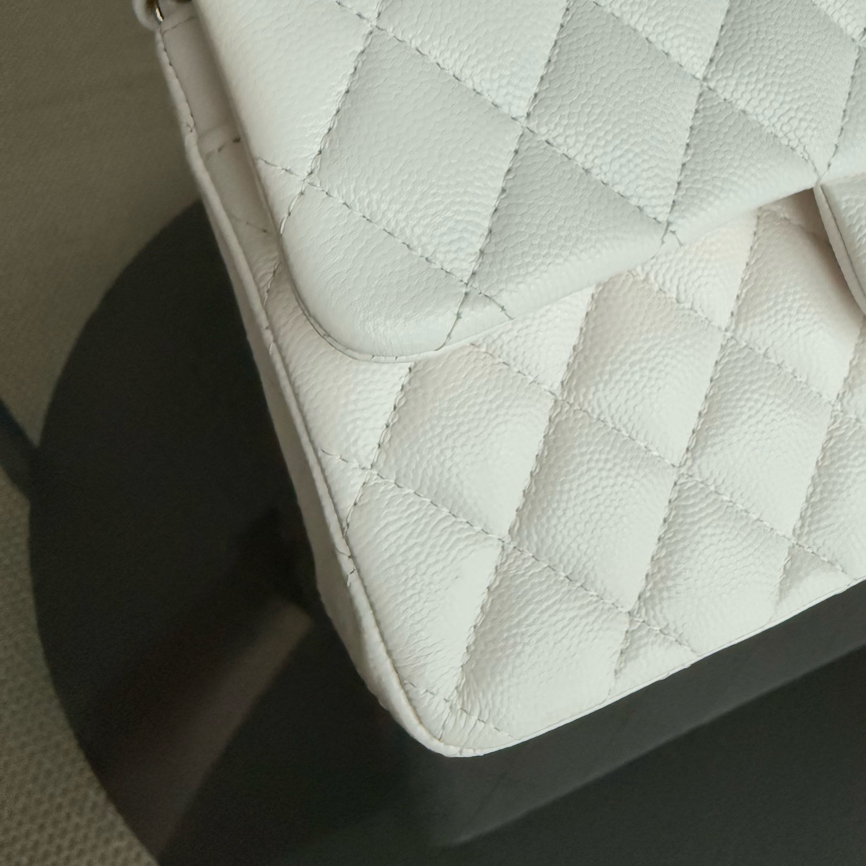 Chanel Classic Flap Small - Caviar 23CM Quilted White Light Gold Hardware Series 31