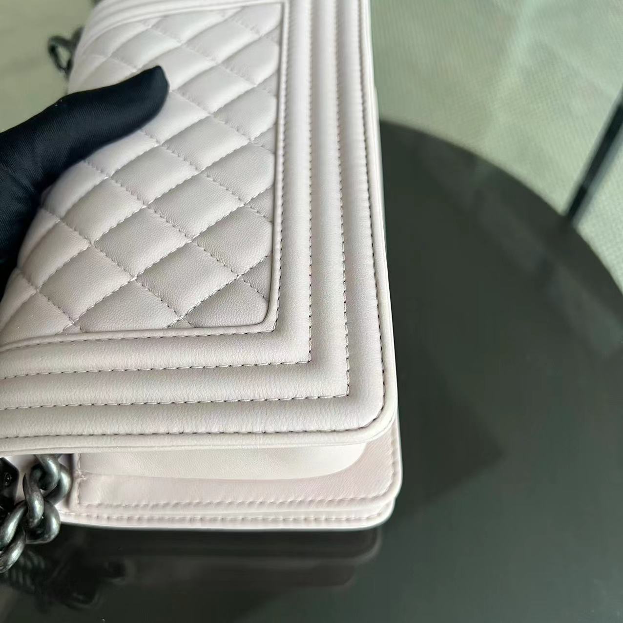 Chanel Boy Small - 20CM Quilted Lambskin Light Pink Ruthenium Silver Hardware Series 19