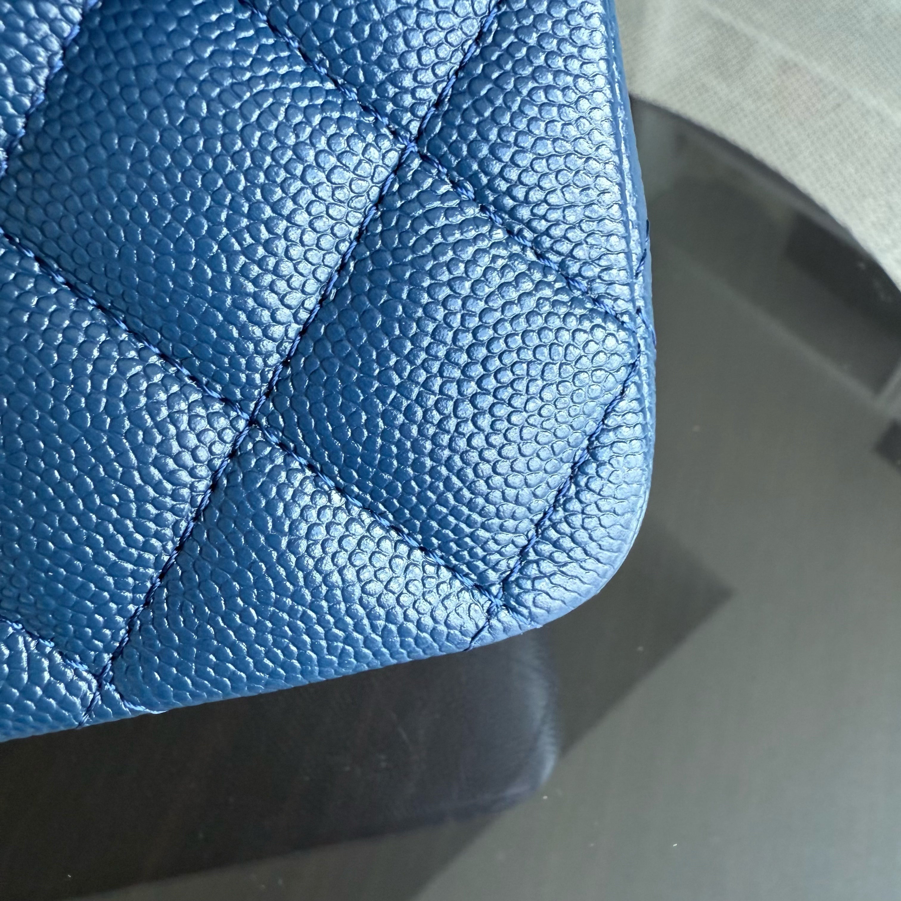 Chanel Classic Flap Medium - Caviar 25CM Quilted Dark Blue Gold Hardware Series 26