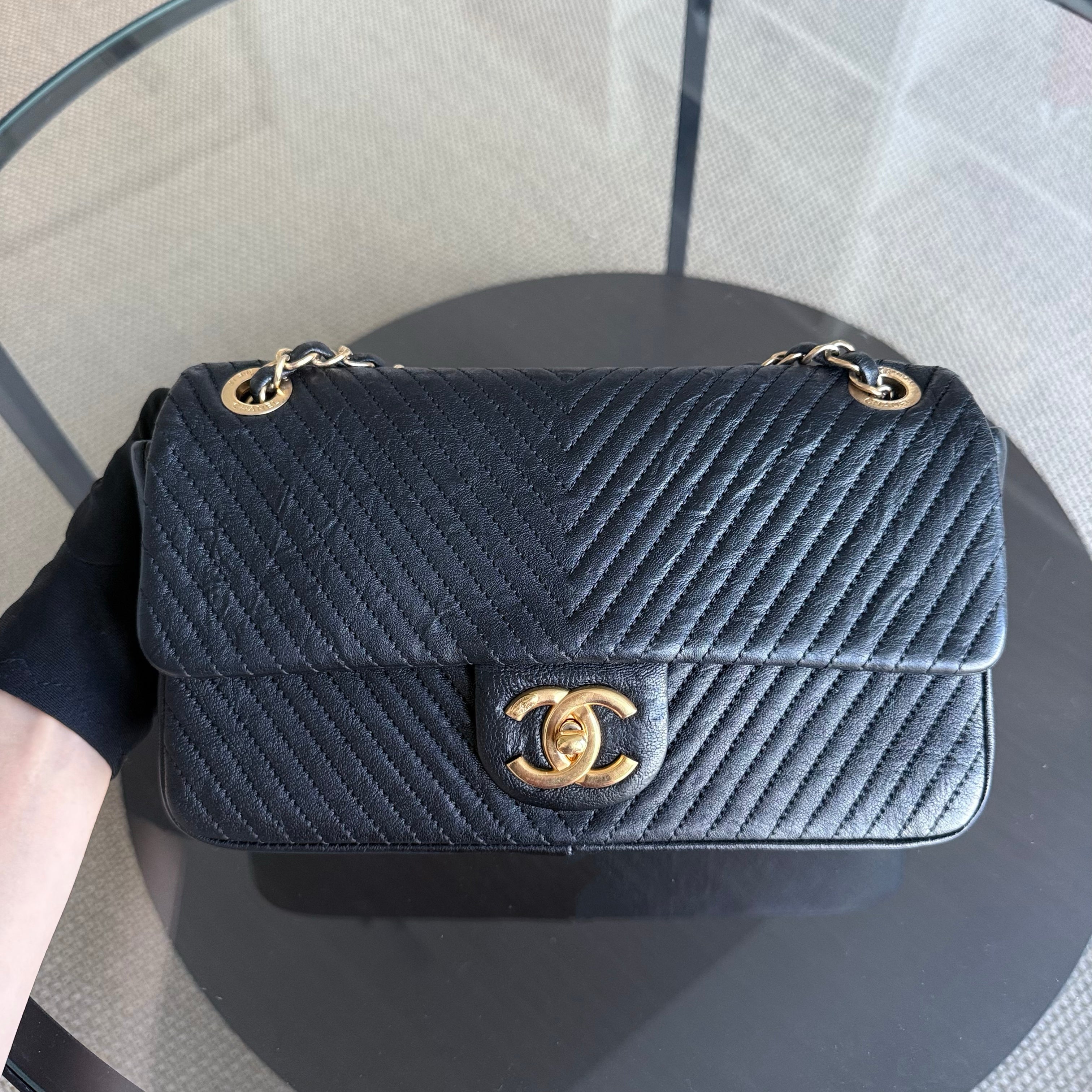 Chanel Seasonal Herringbone Medium Flap - 25CM Calfskin Chevron Black Distressed Aged Gold Hardware Series 21