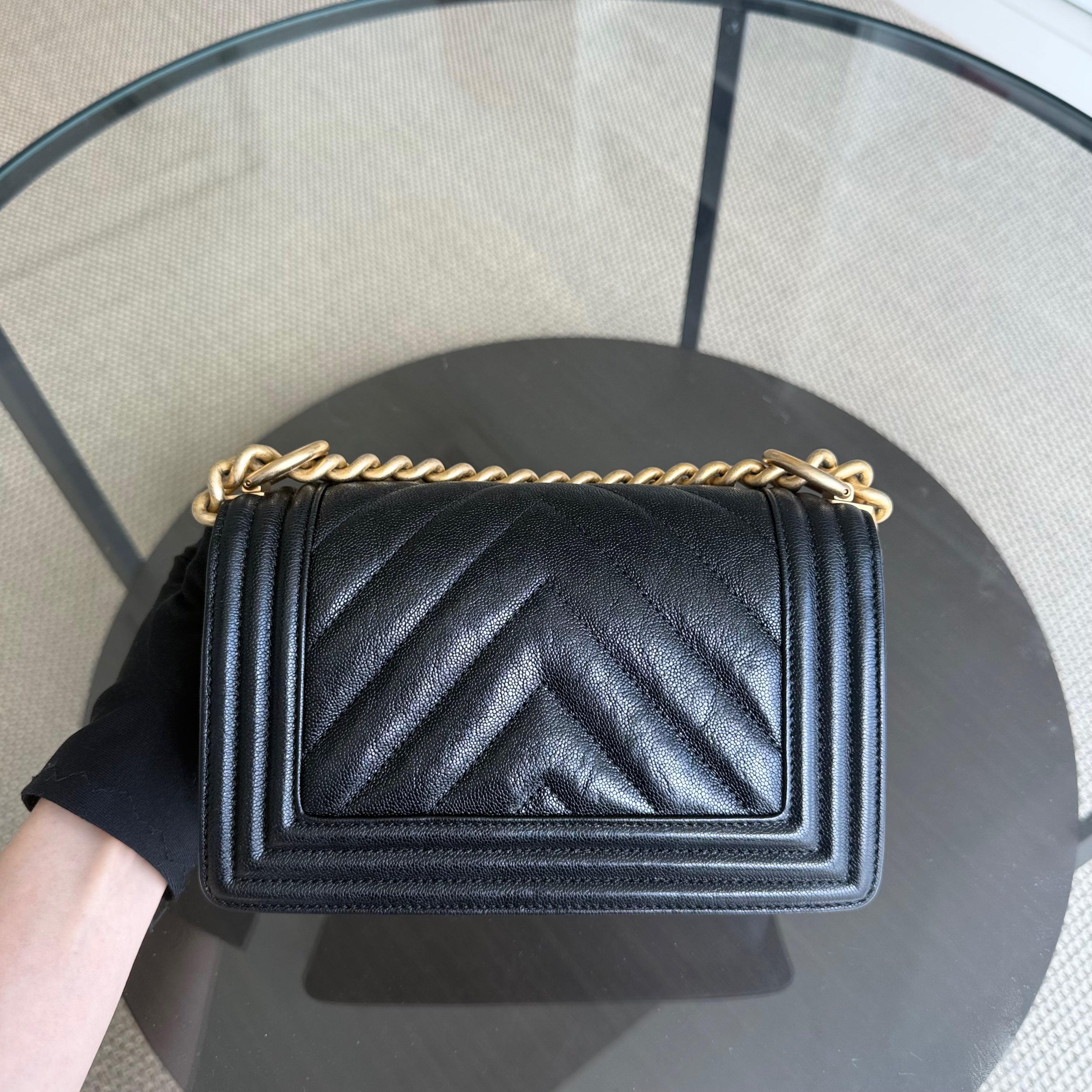 Chanel Boy Small - Caviar Chevron 20CM Black Gold Hardware