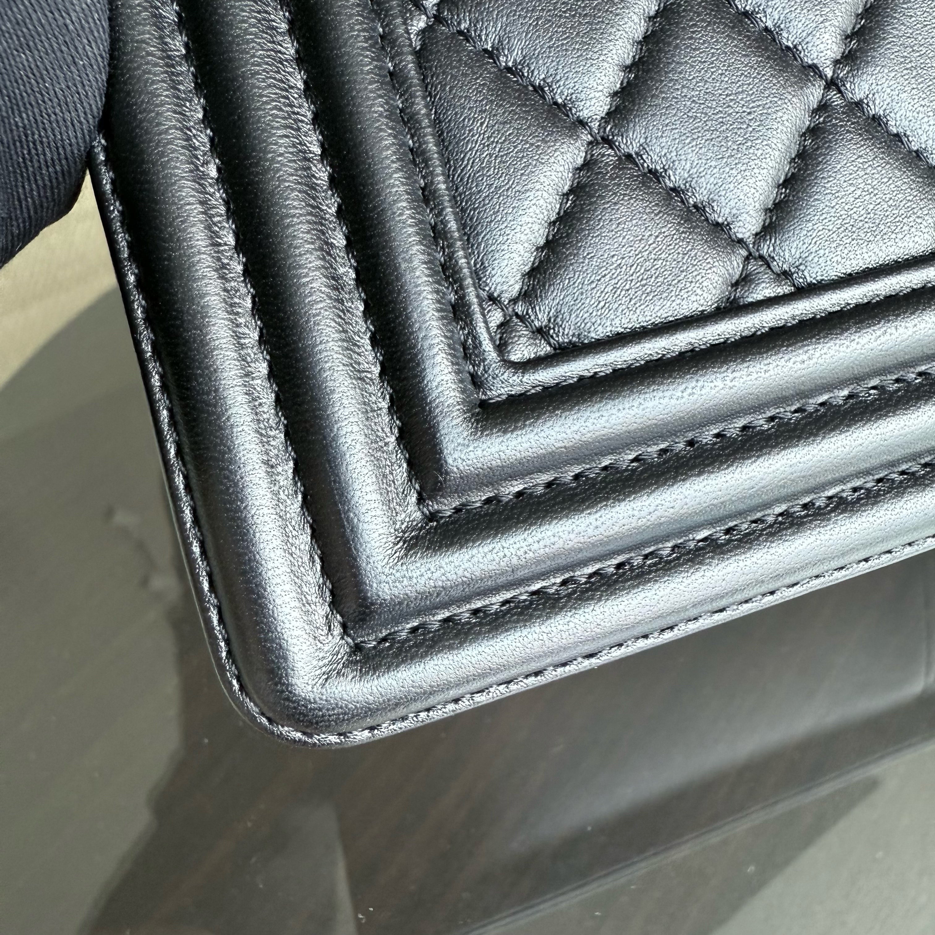Chanel Boy New Medium - 28CM Quilted Lambskin Black Ruthenium Silver Hardware Series 21