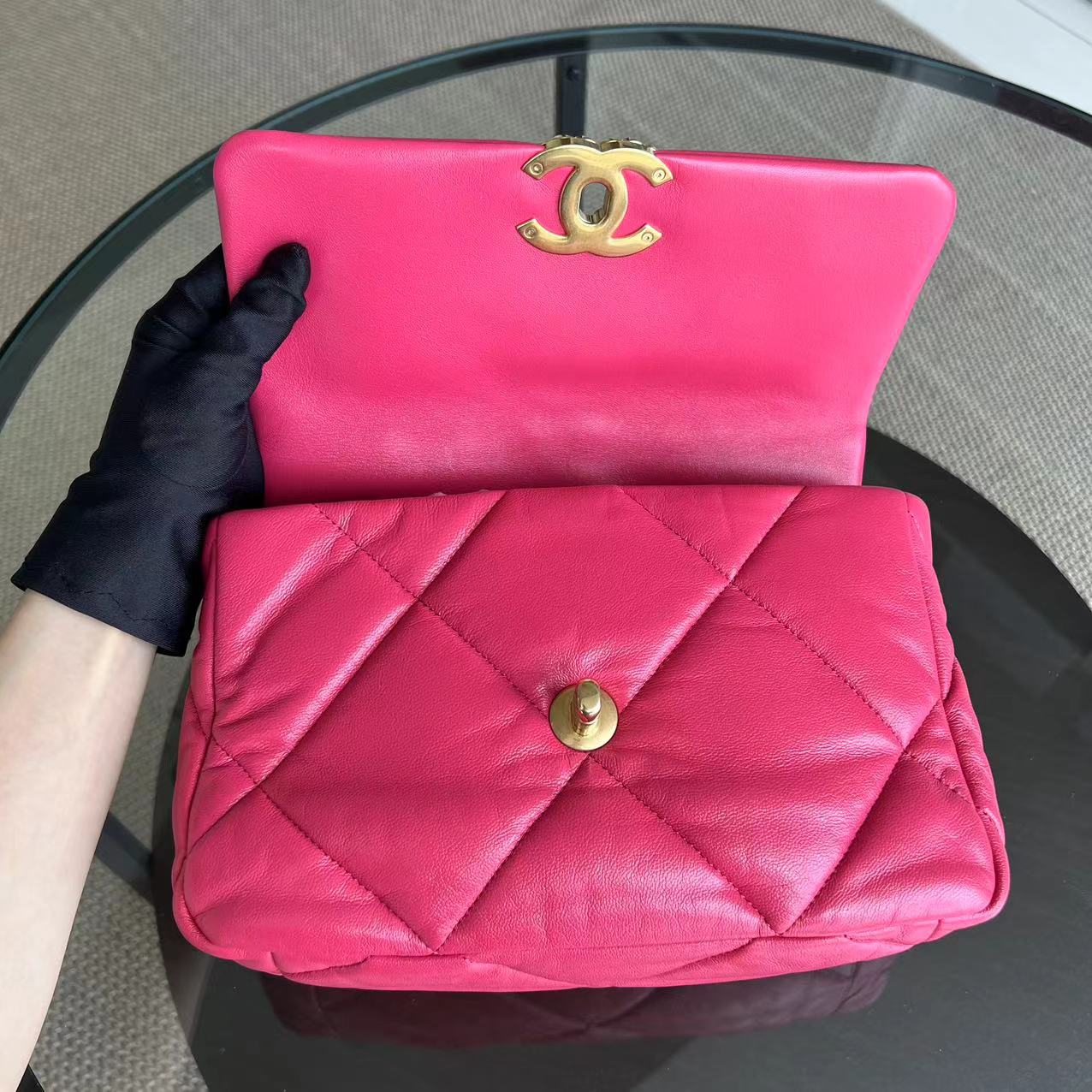 *Full Set, Receipt* Chanel 19bag C19 Goatskin Quilted Small Hot Pink Two-tone Hardware Series 29 - Luxury Evermore