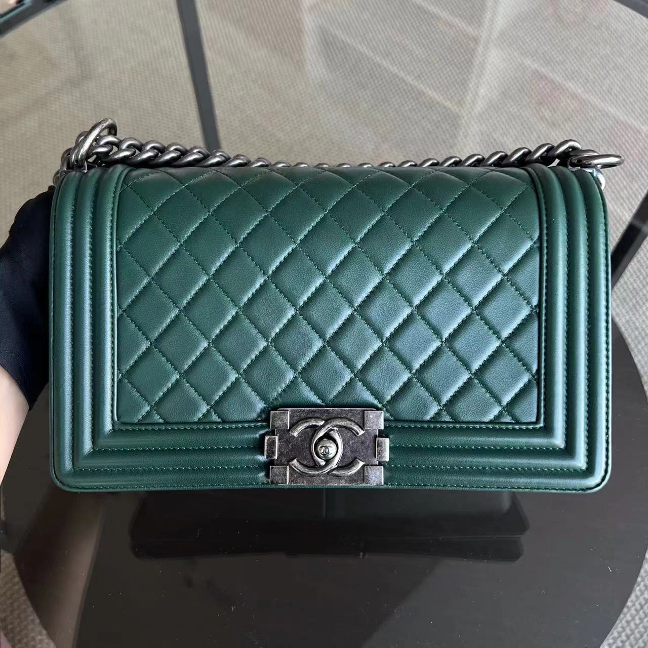 *Full Set, Receipt* Chanel Boy Old Medium 25CM Quilted Lambskin Dark Green Leboy Silver Hardware Series 21 - Luxury Evermore