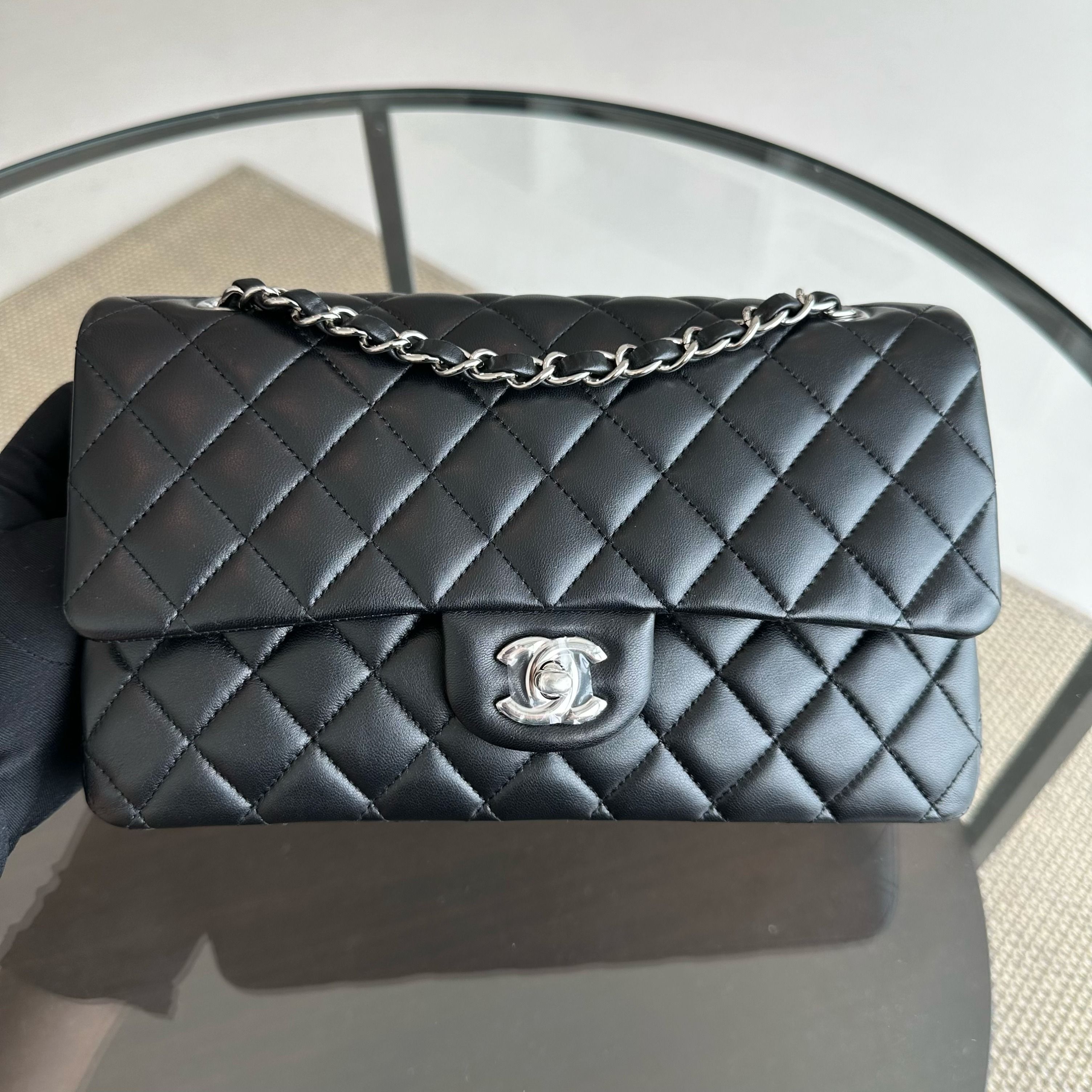 *Full Set, Receipt* Chanel Medium Classic Flap Lambskin Quilted Black SHW No 21 - Luxury Evermore