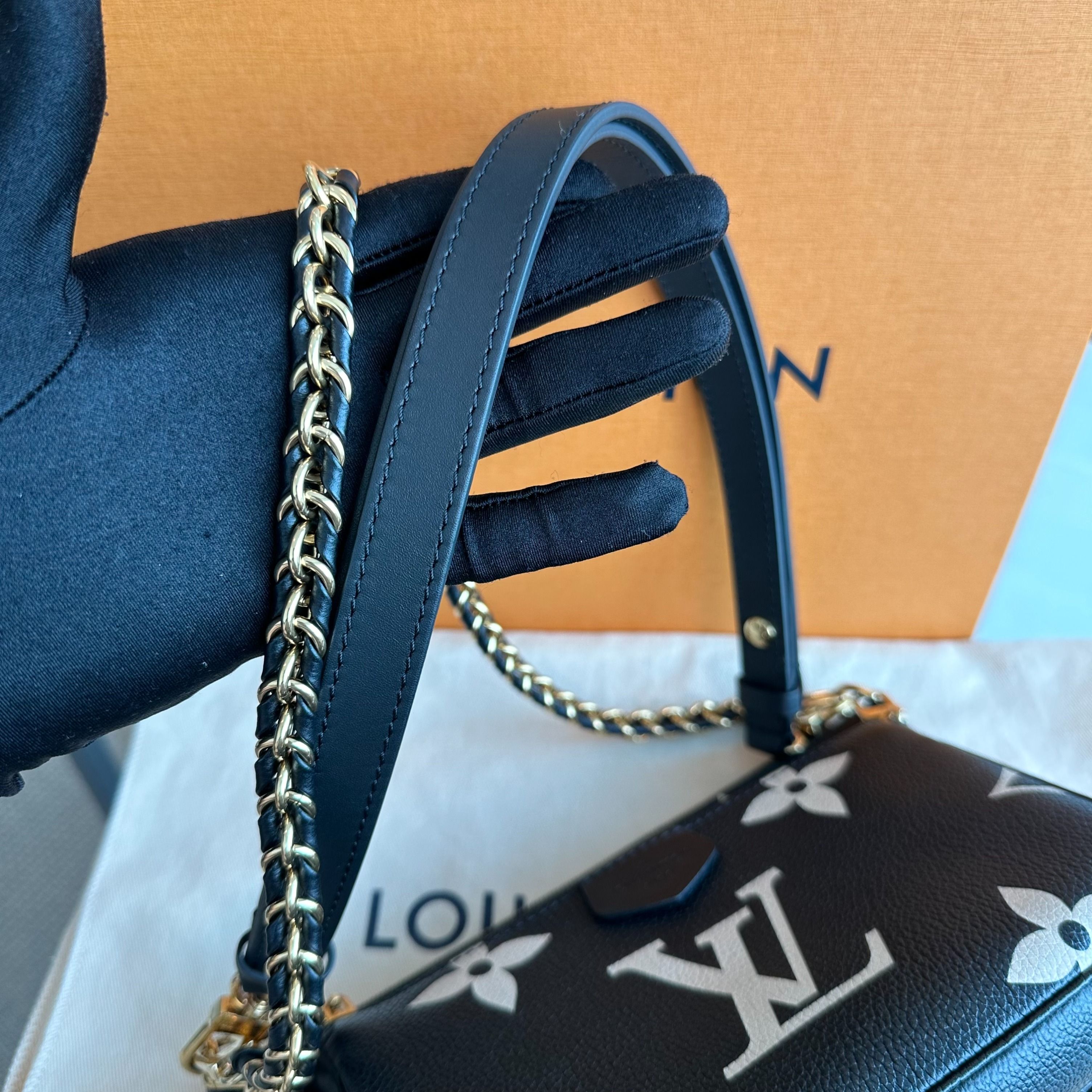 *Full Set, Receipt* LV Multi Pochette Monogram Empriente Leather Noir Louis Vuitton - Luxury Evermore