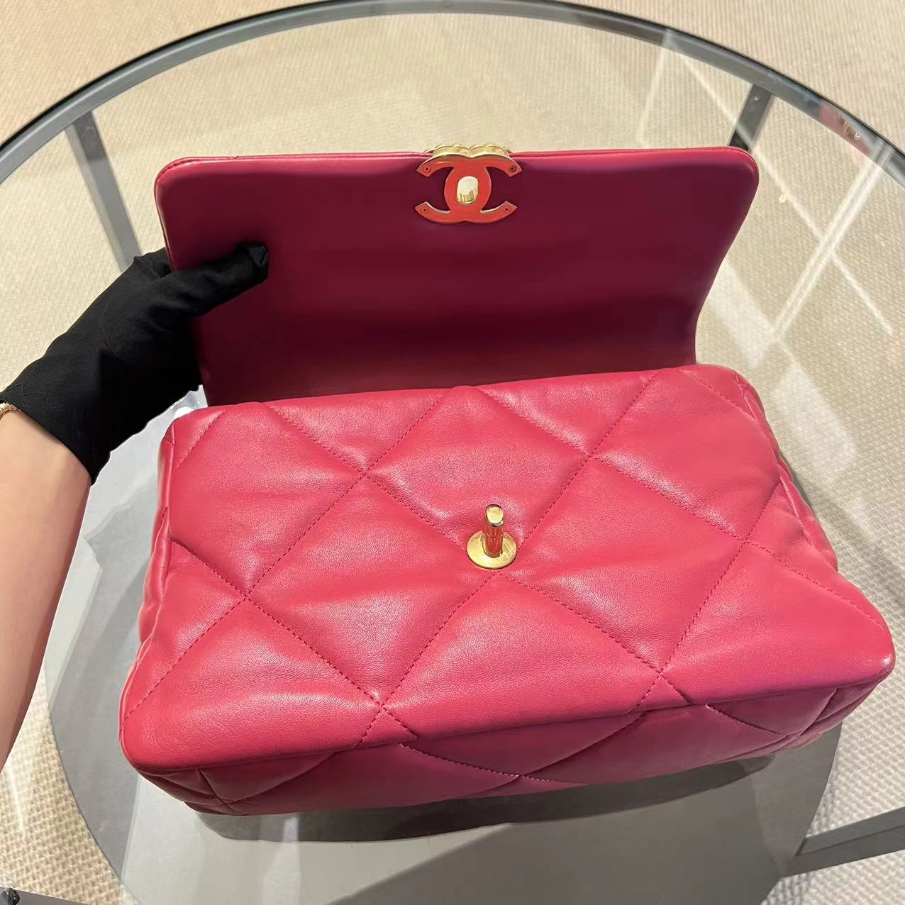 *Full Set, Receipt, Microchip* Chanel C19 Medium 19 Bag Quilted Goatskin Hot Pink Two-Tone Hardware Microchip - Luxury Evermore