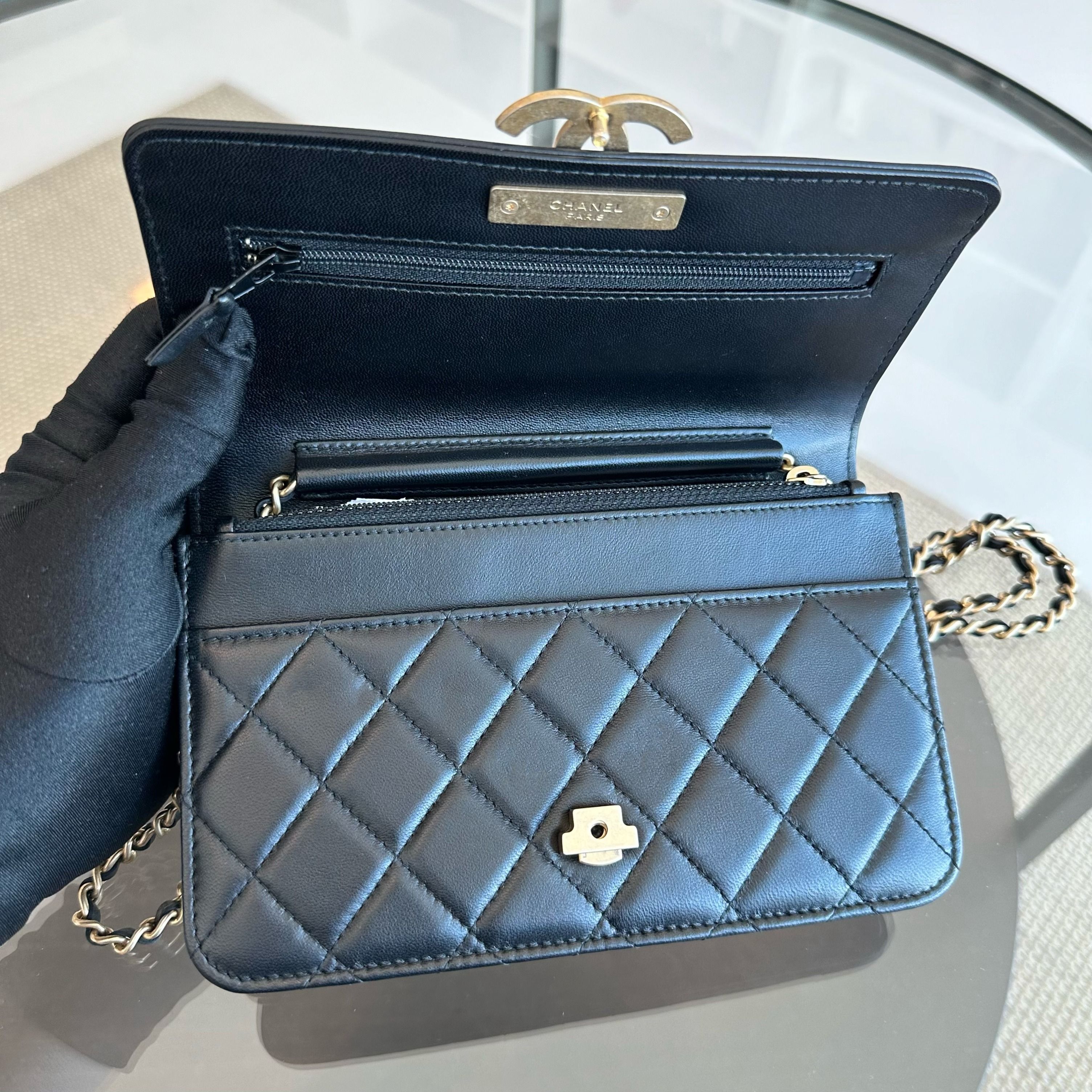 *Full Set, Receipt, 2019* Chanel WOC Wallet On Chain Quilted Lambskin Black GHW No 28