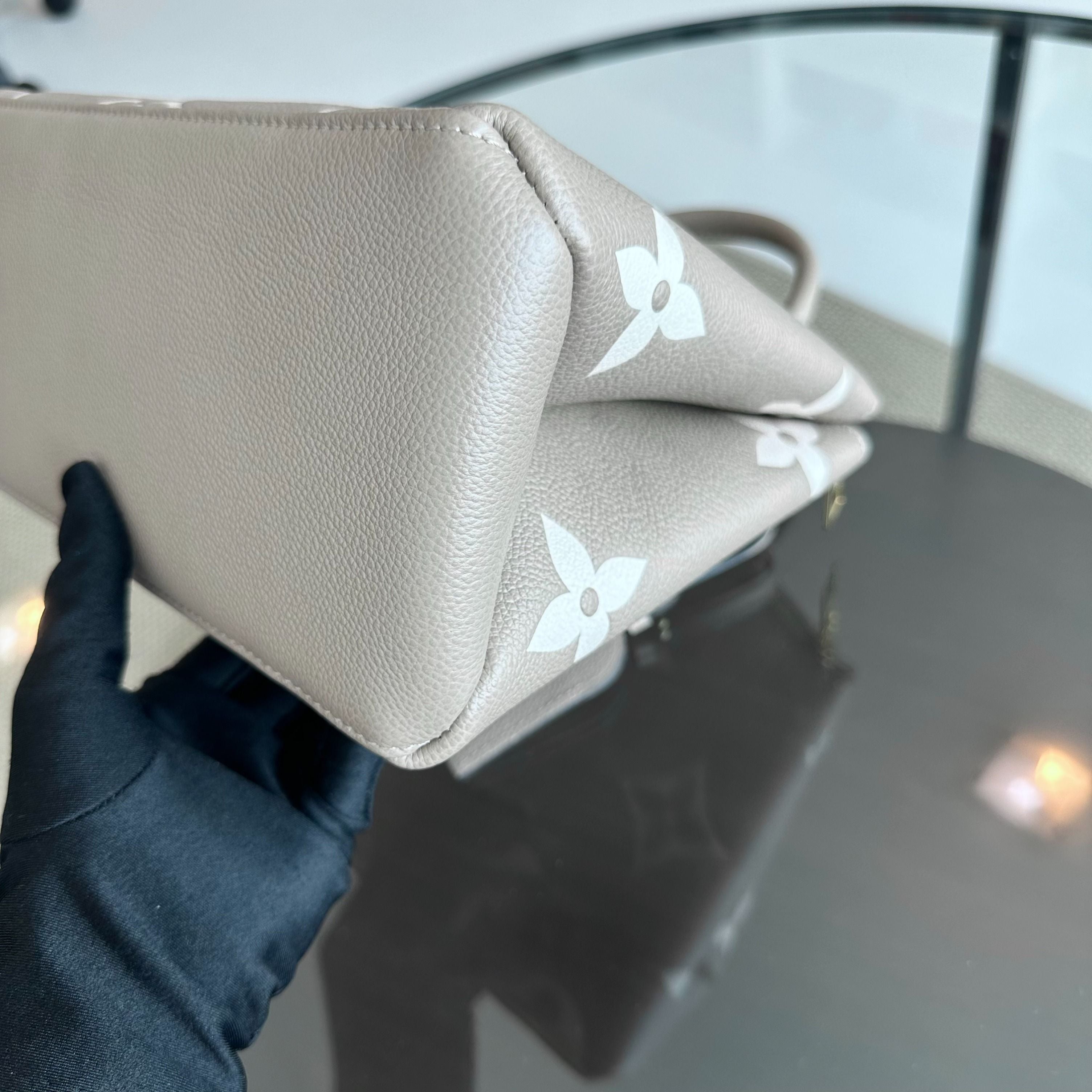 *Full Set, Receipt* Louis Vuitton LV Petite Palais Bicolor Monogram Emplant Shoulder Bag