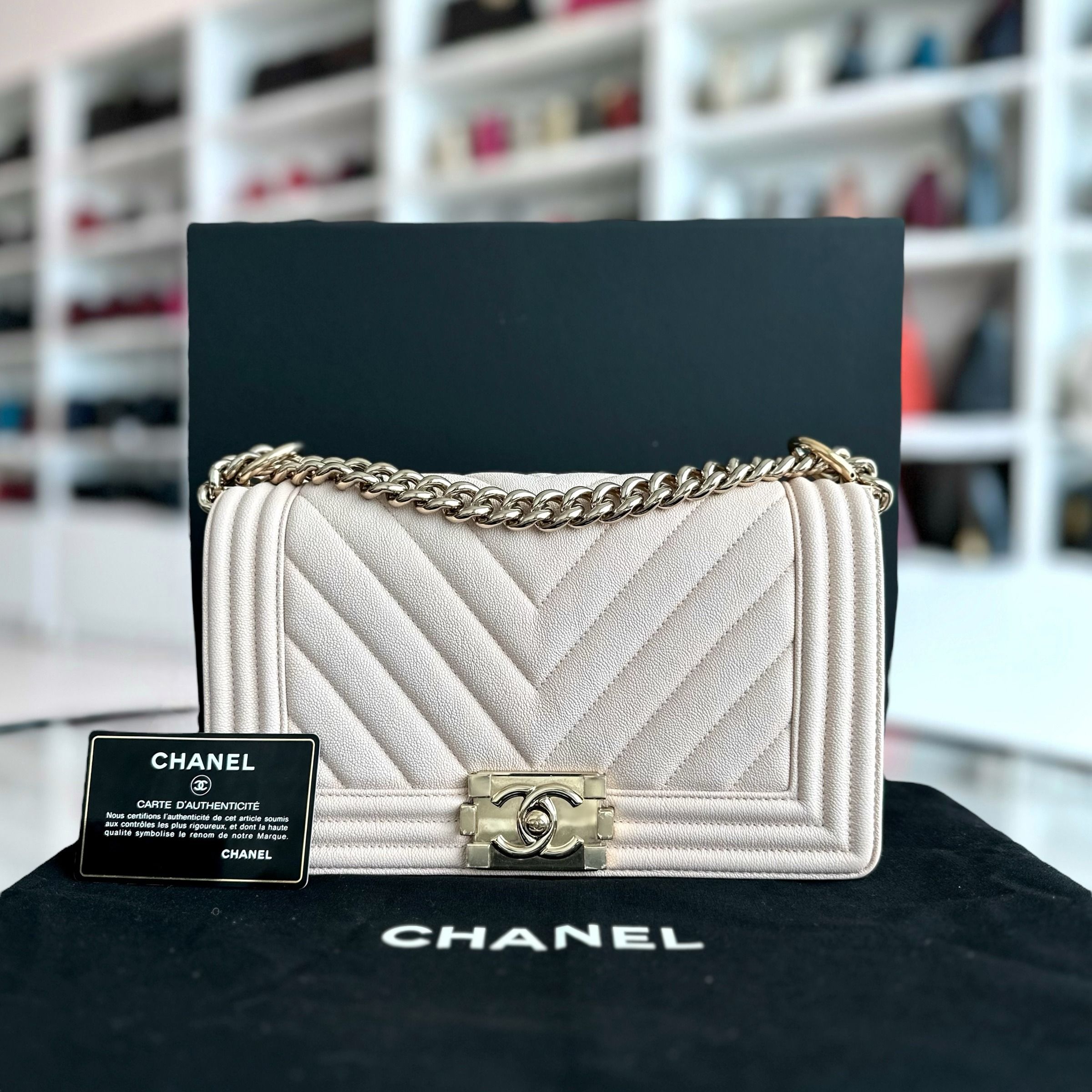 *Like New, 2021* Chanel Caviar Boy Old Medium 25CM Chevron Calfskin Leboy Light Pink LGHWNo 30 - Luxury Evermore