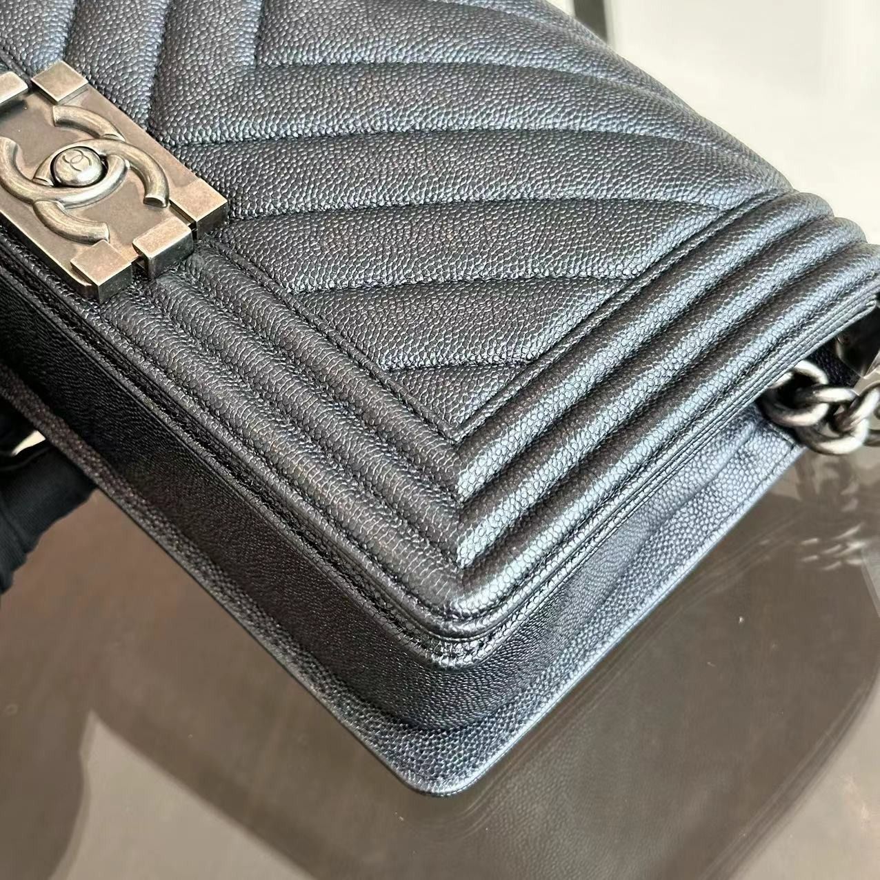 *Like New* Chanel Caviar Boy Chevron Old Medium 25CM Dark Blue No 26 - Luxury Evermore