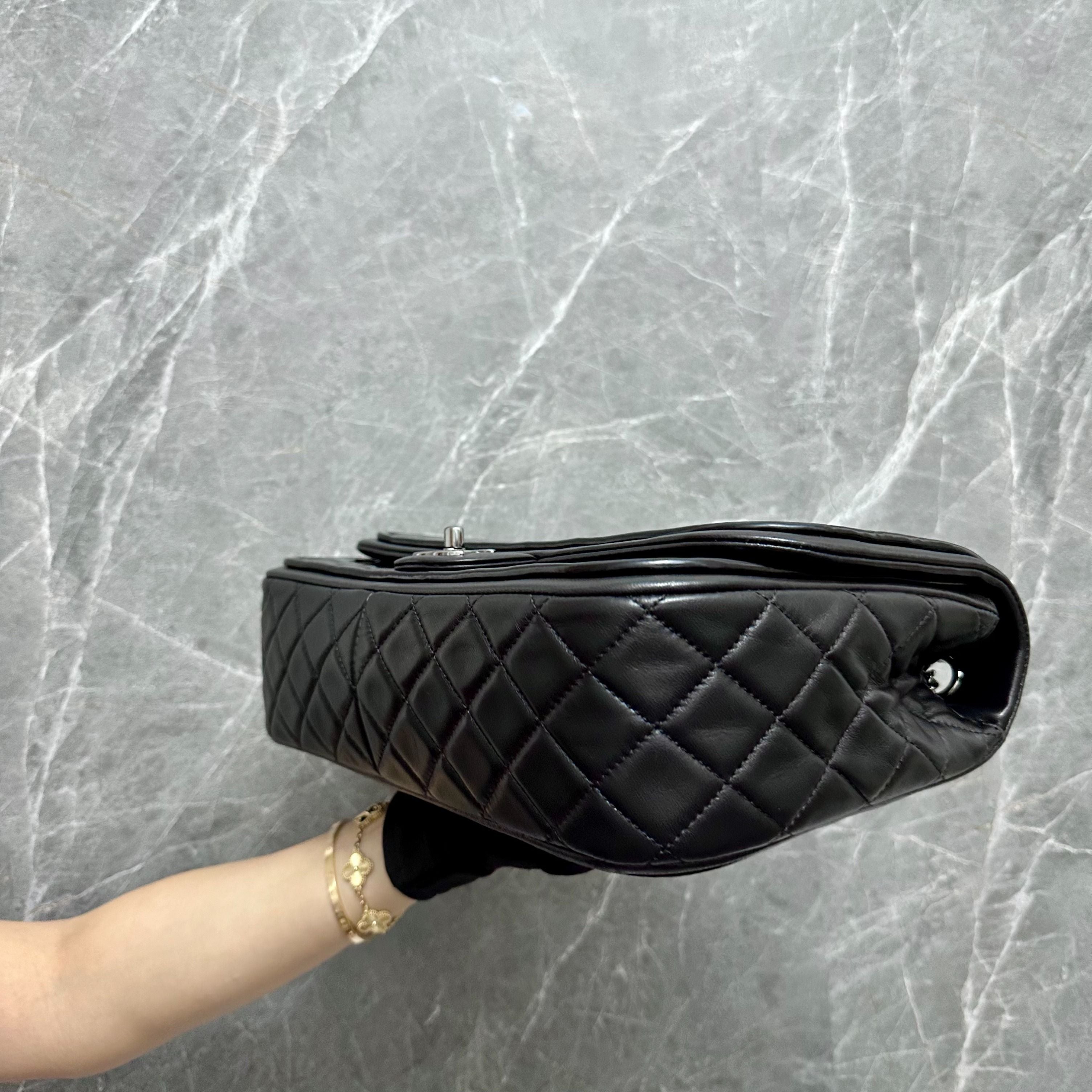 *Like New* Chanel Classic Twist Timeless Jumbo Patent with Lambskin Black No 18 - Luxury Evermore