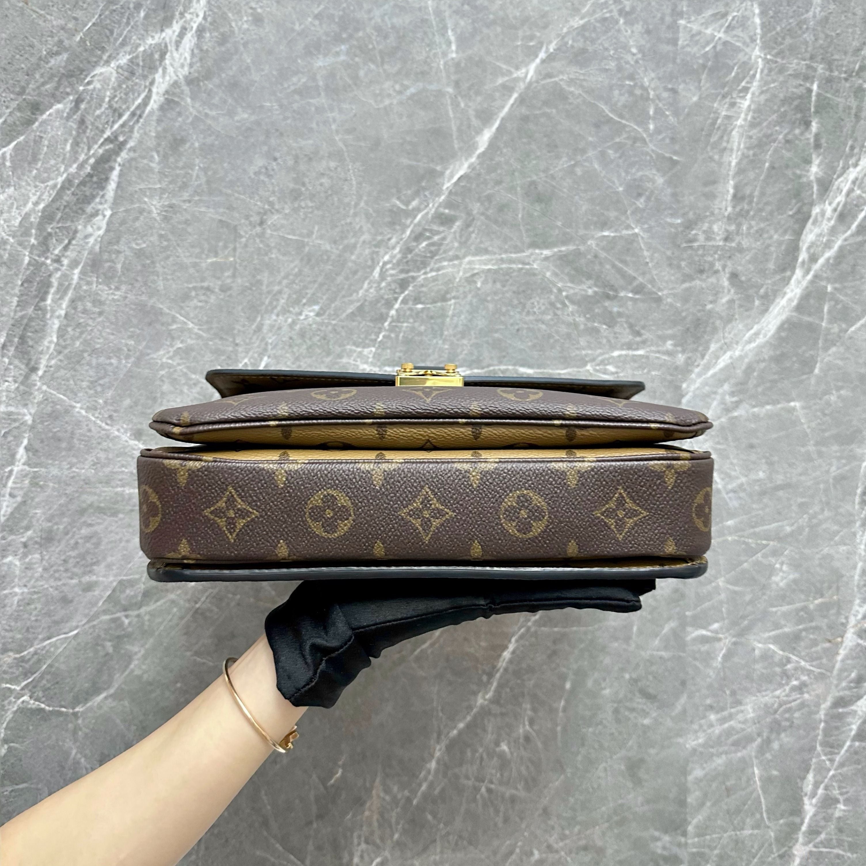 *Like New Full Set* LV Pochette Metis Reverse Monogram - Luxury Evermore