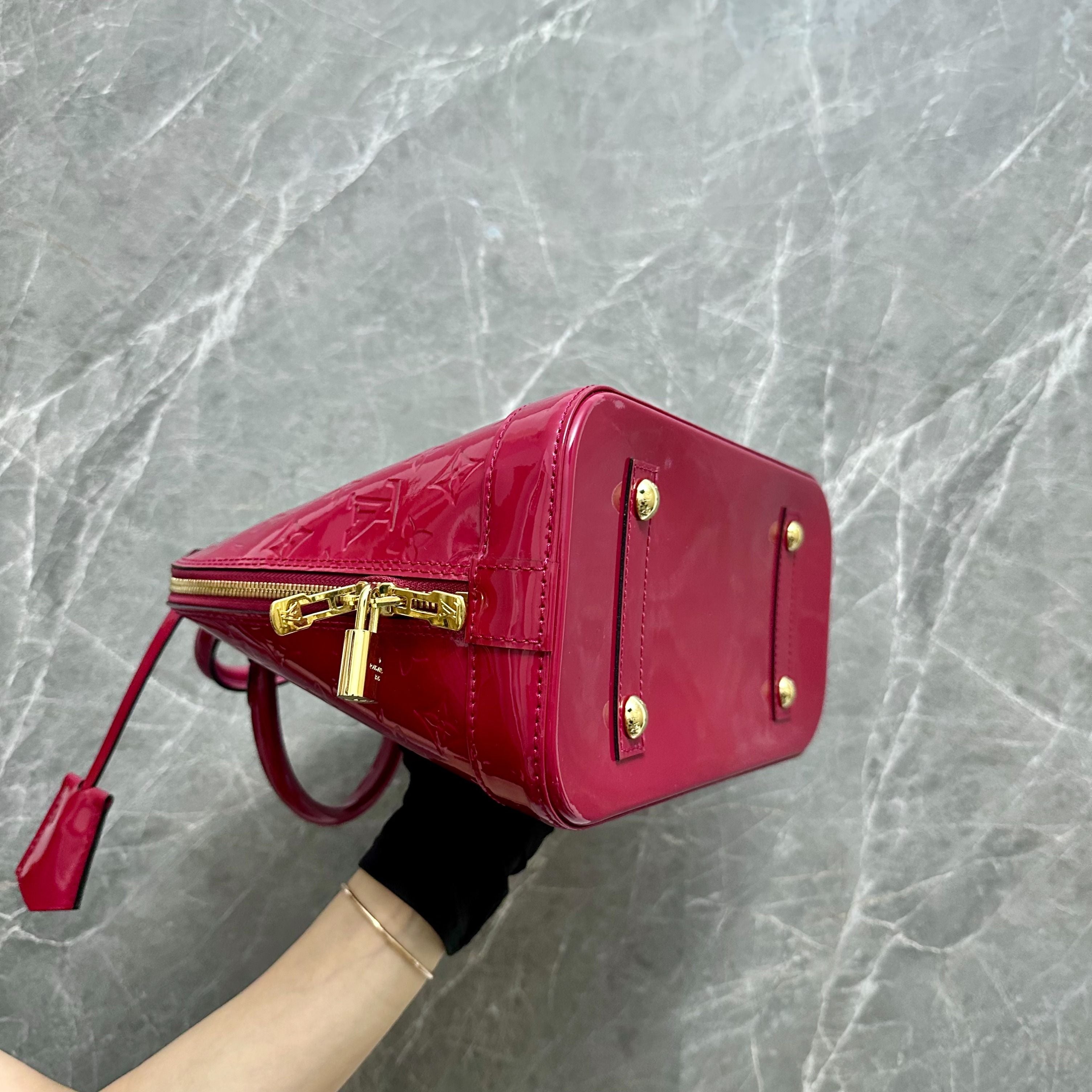 *Like New* LV Alma PM Vernis Cherry GHW - Luxury Evermore