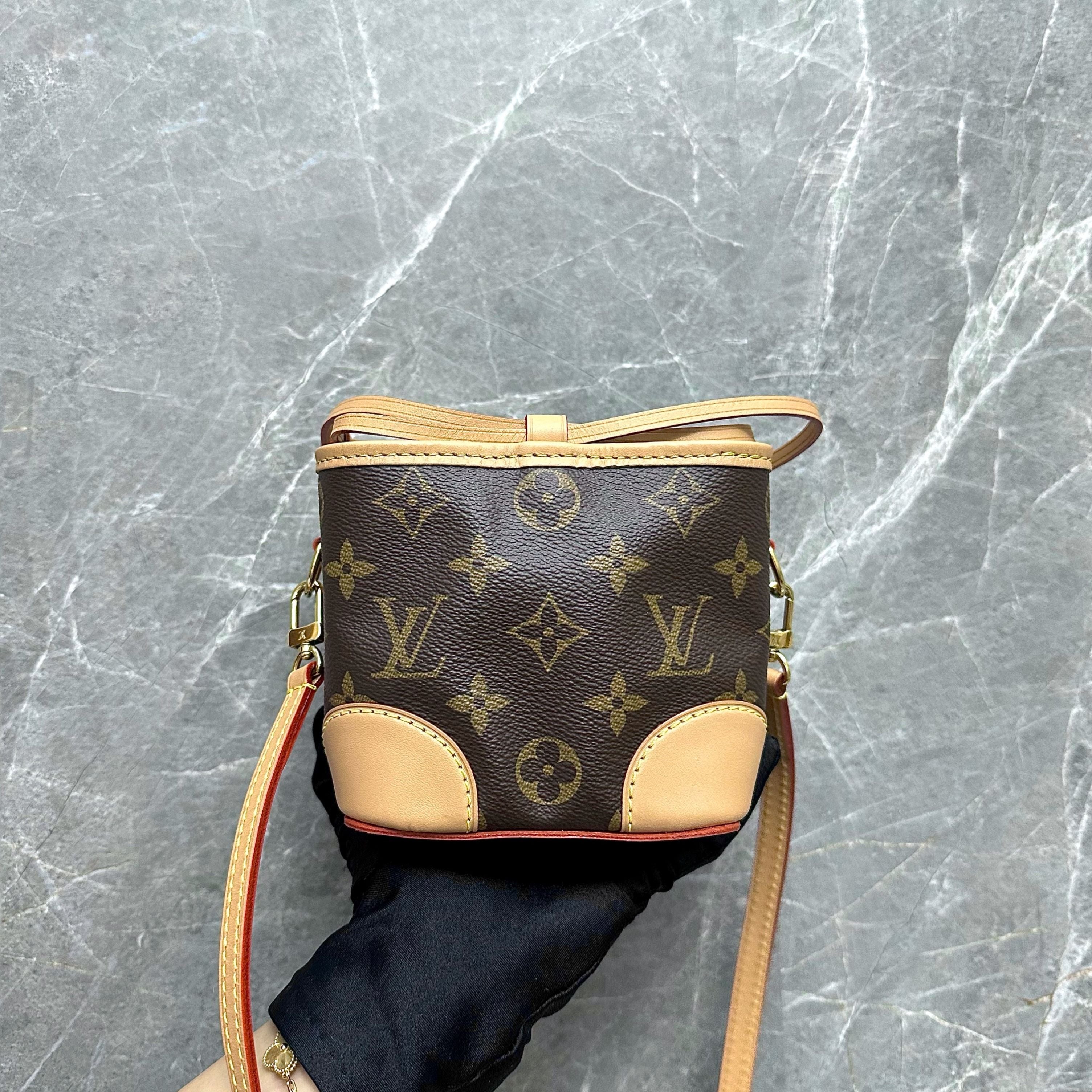 *Like New* LV Neo Purse Monogram Shoulder Bag - Luxury Evermore