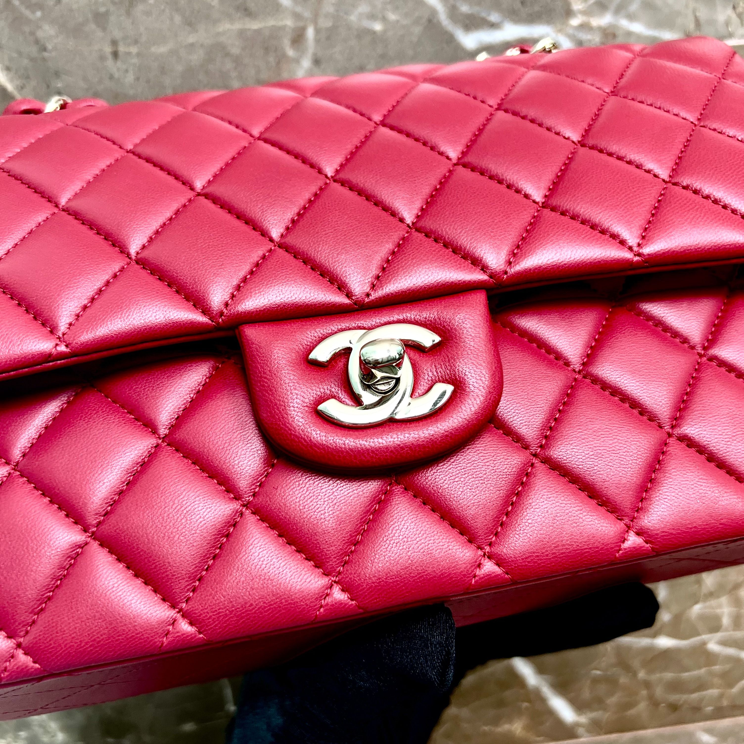 LNIB Chanel Medium Classic Flap Lambskin Red GHW No 21 - Luxury Evermore