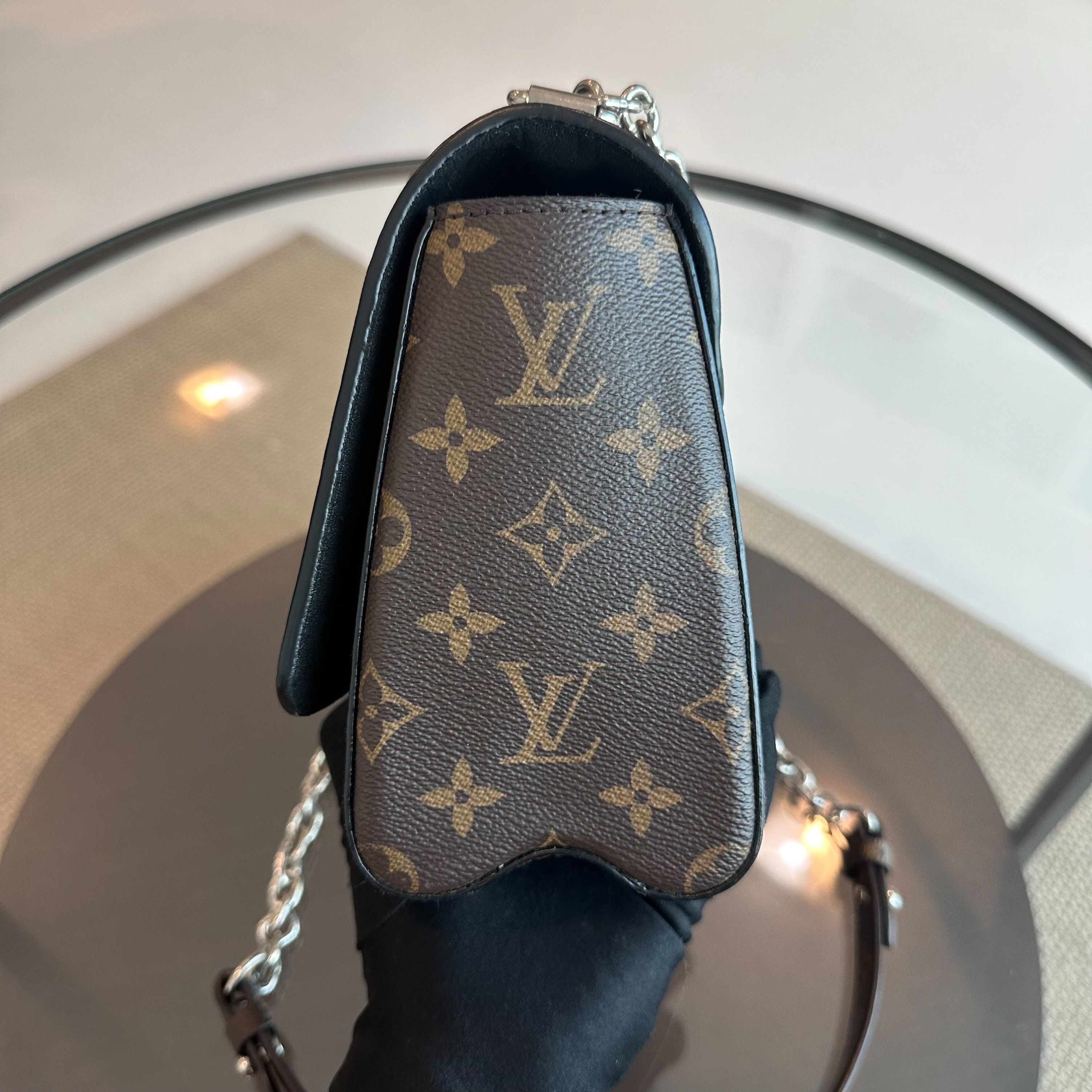 Louis Vuitton LV Twist MM Limited Edition Monogram Canvas Leather - Luxury Evermore