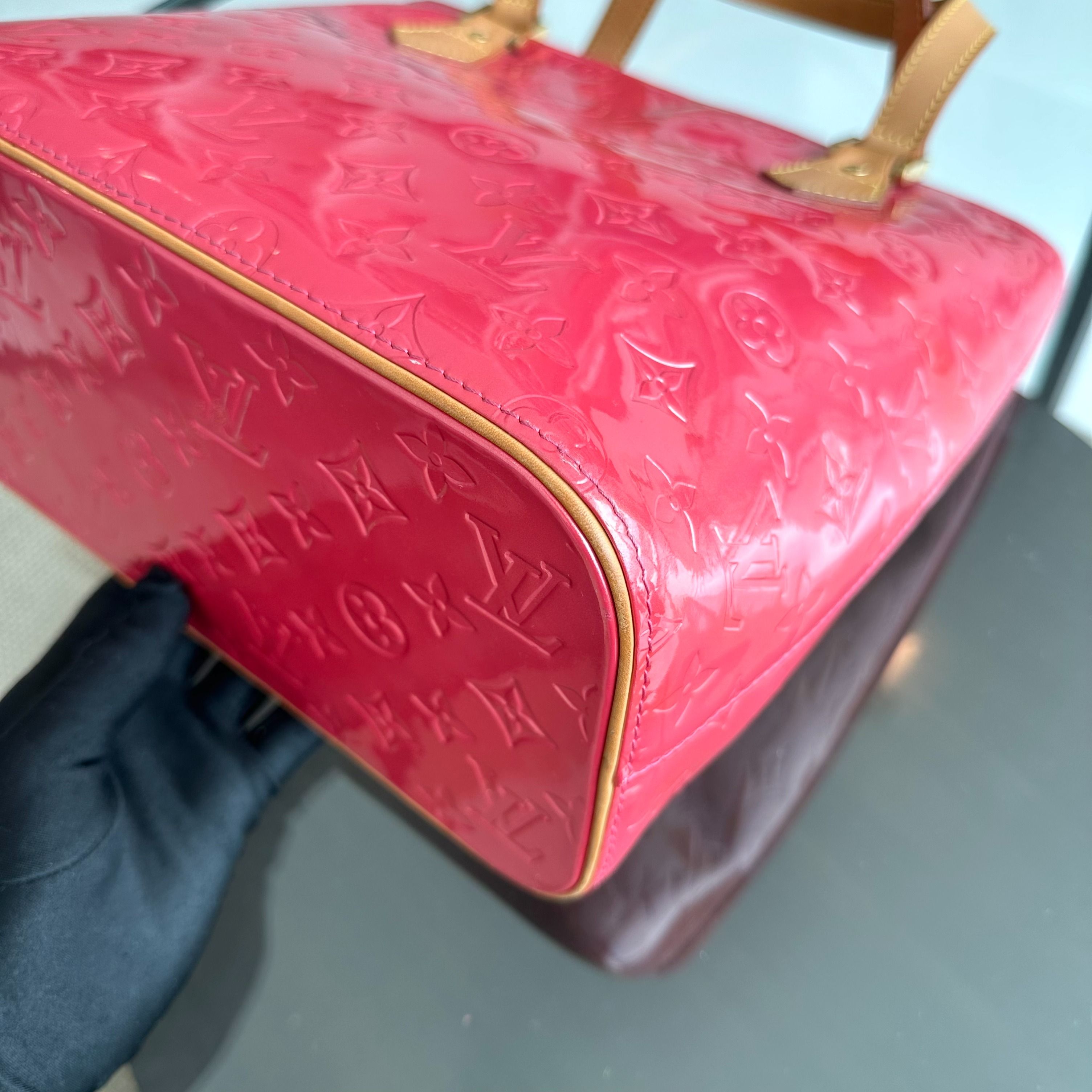 Louis Vuitton LV Vernis PM Patent Leather Monogram Red Shoulder Bag - Luxury Evermore