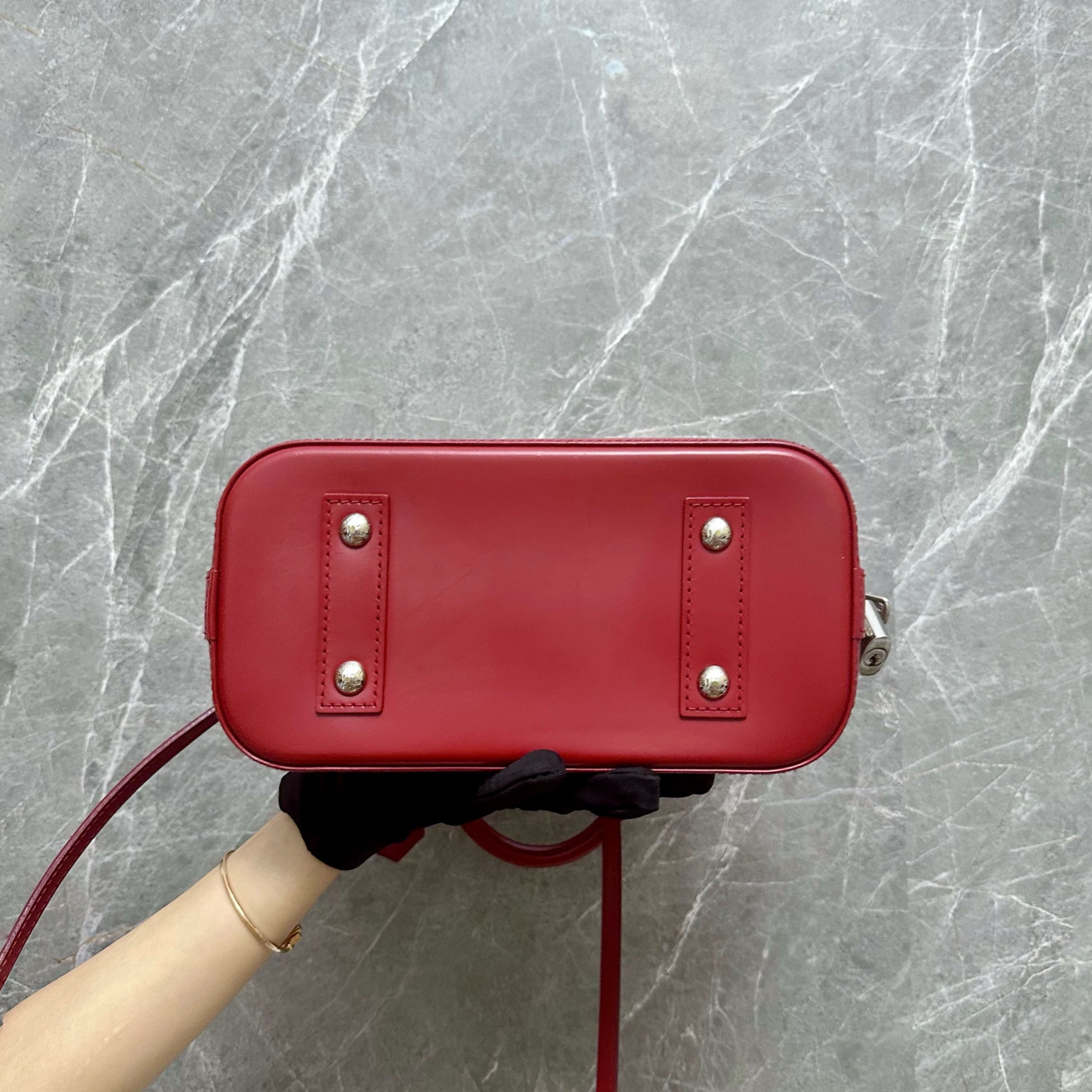 LV Alma BB EPI Red SHW Louis Vuitton - Luxury Evermore