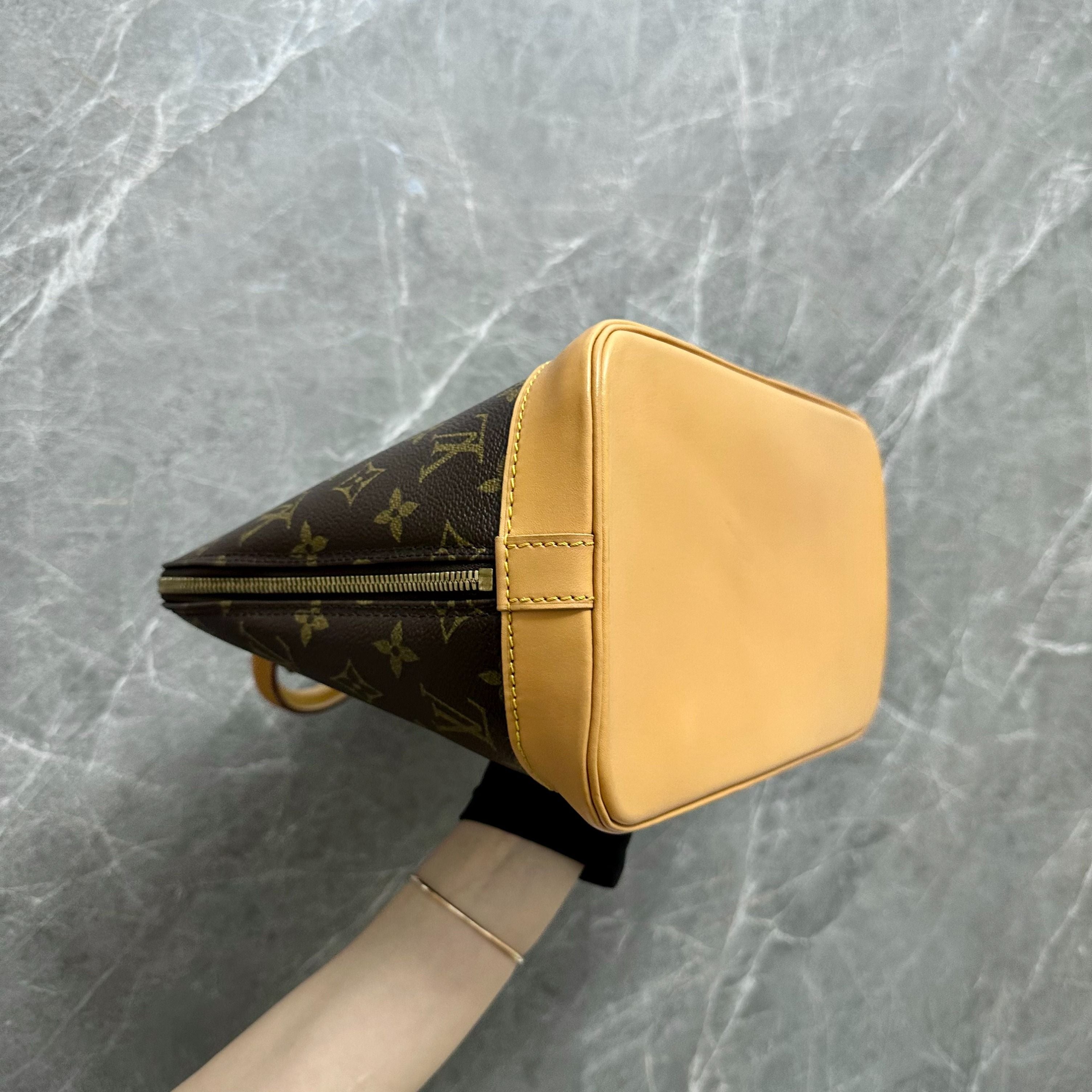 LV Alma PM Monogram Leather - Luxury Evermore