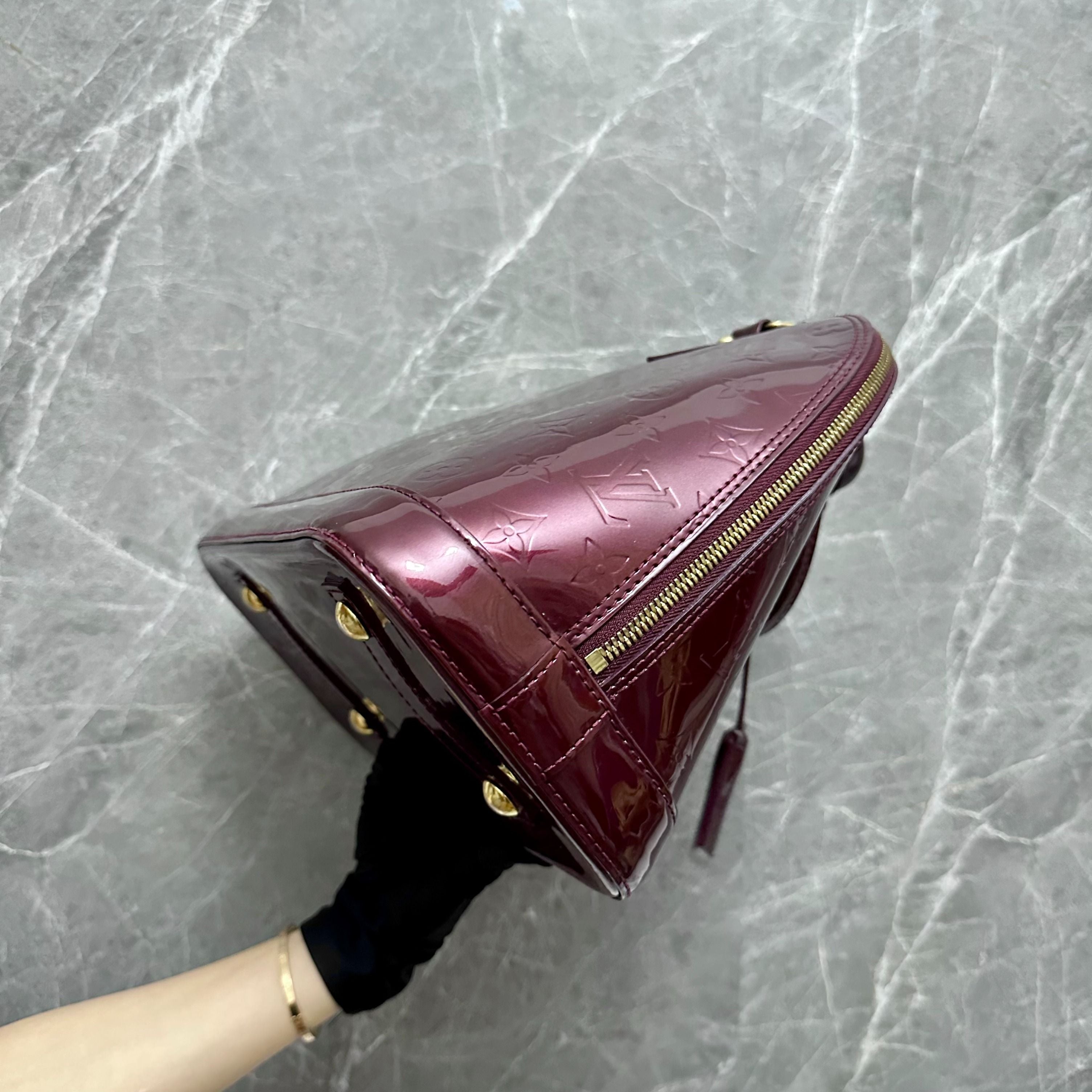 LV Alma PM Vernis Patent Leather Burgundy GHW Louis Vuitton - Luxury Evermore