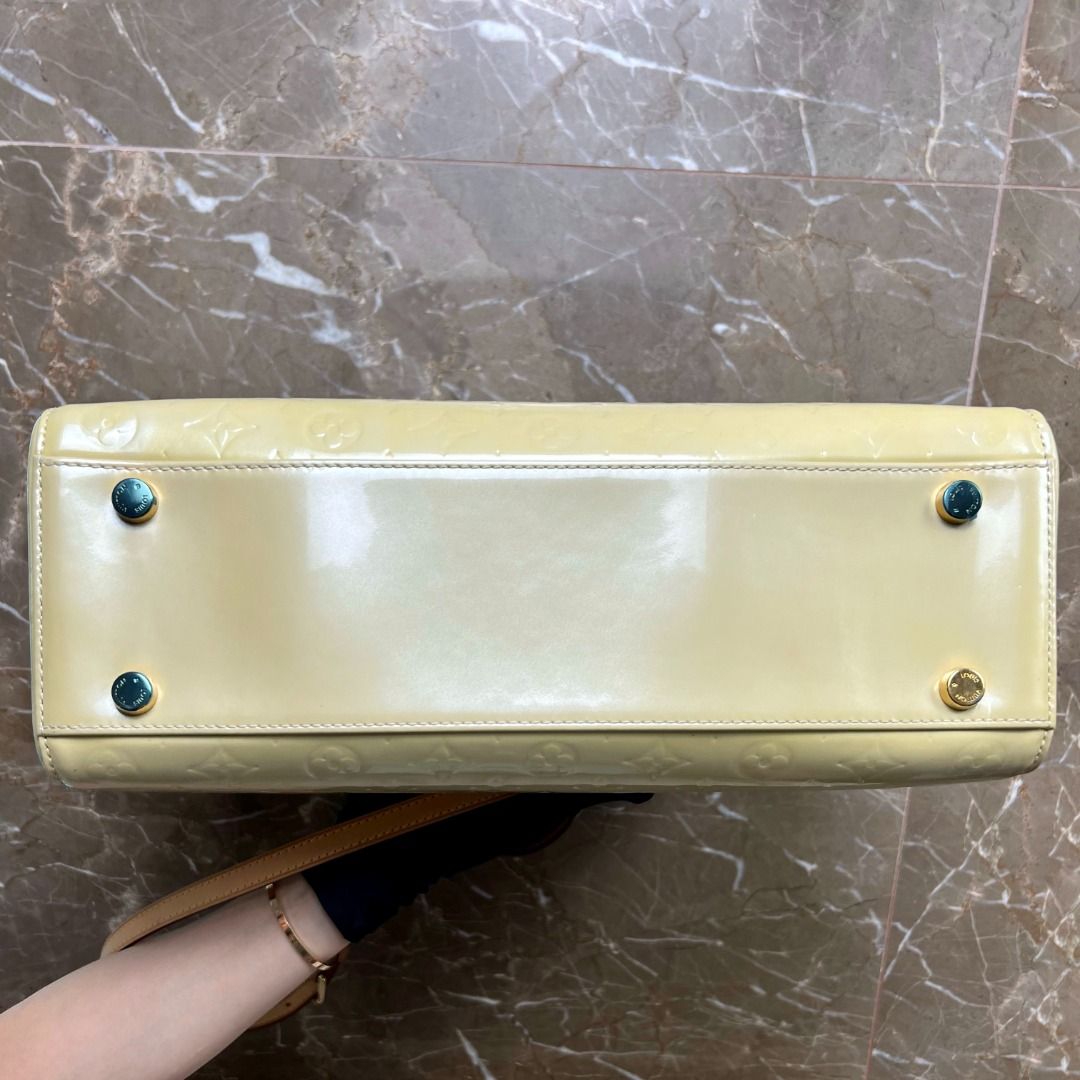 LV Brea Beige PM Patent Leather - Luxury Evermore