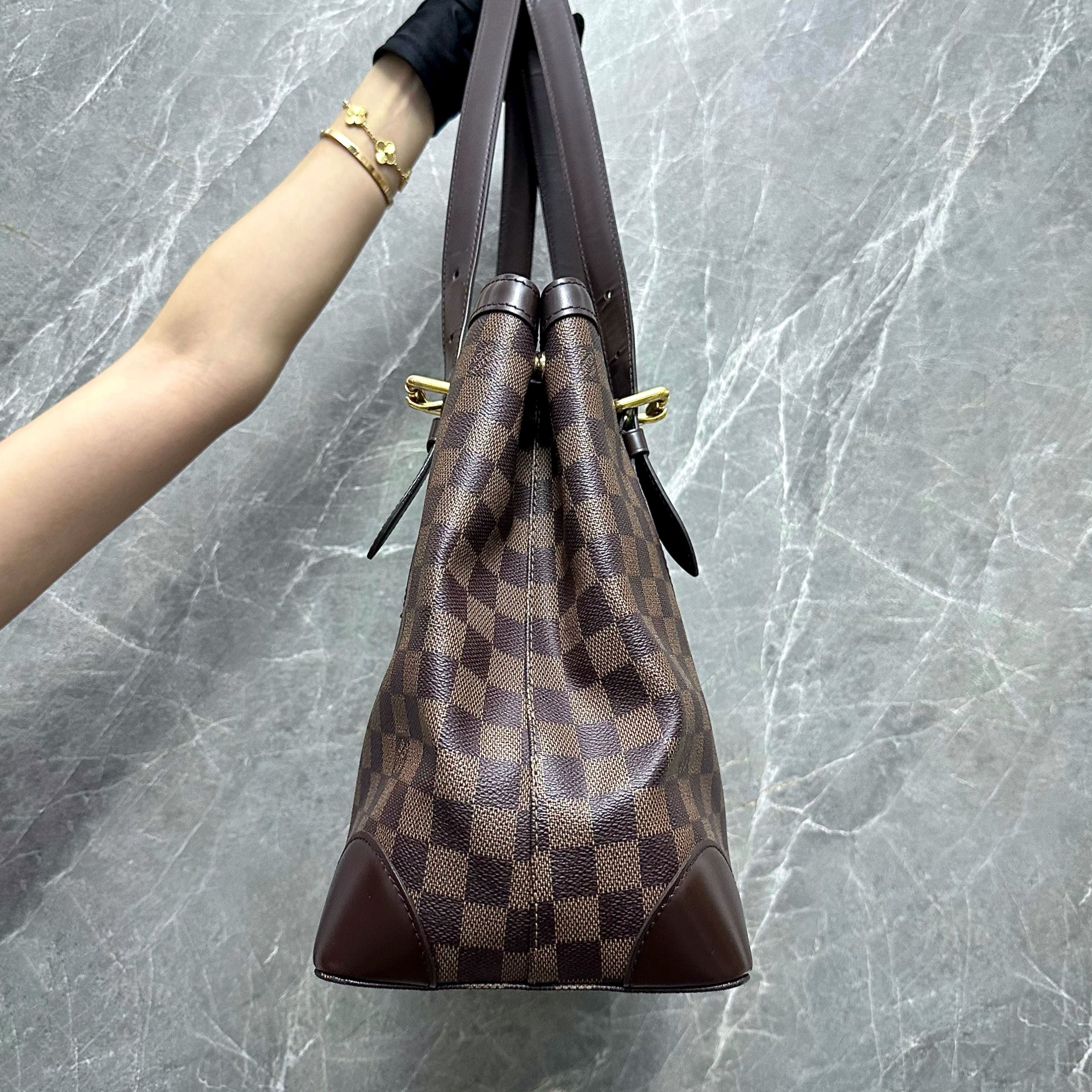 LV Hampstead MM Damiar Louis Vuitton Shoulder Bag - Luxury Evermore