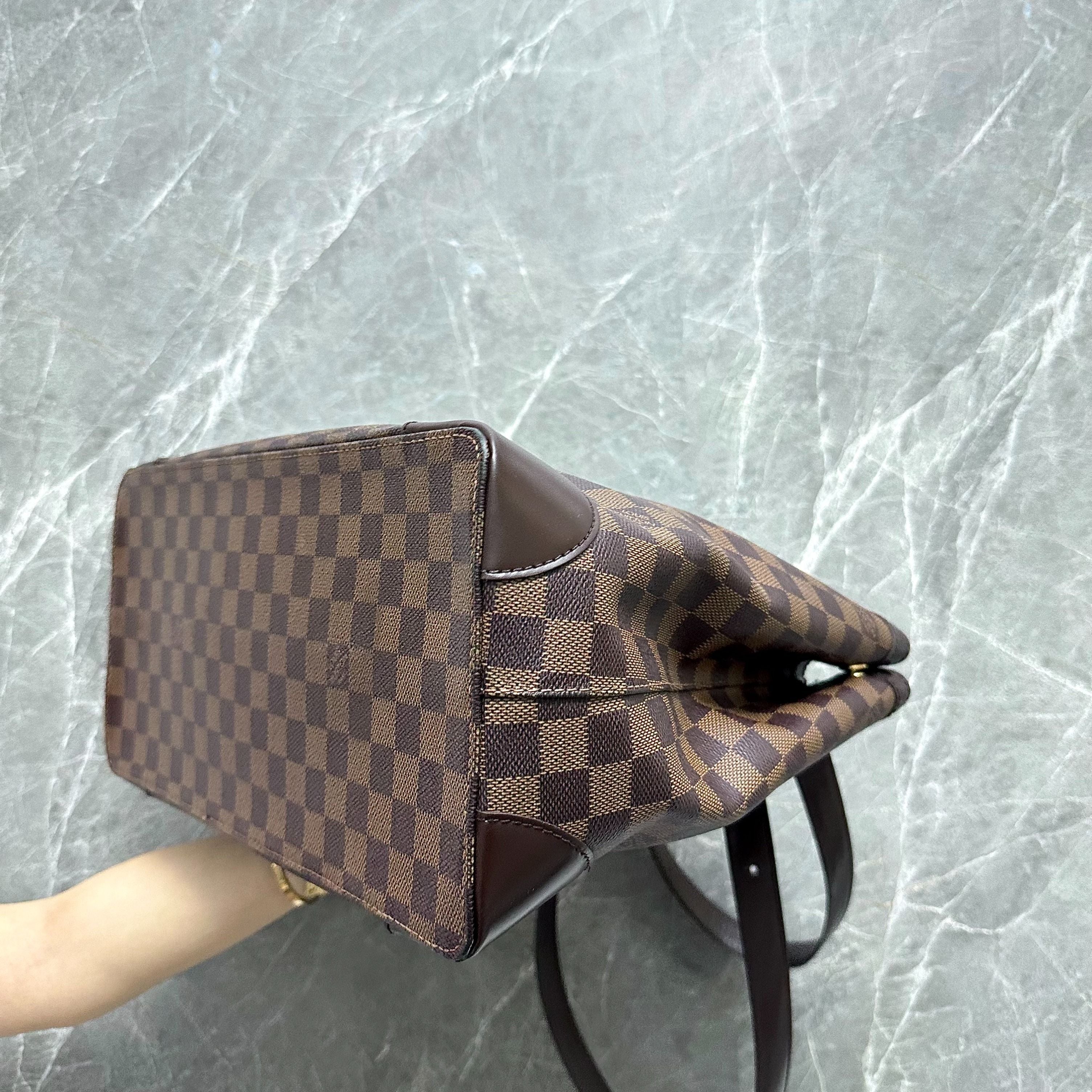 LV Hampstead MM Damiar Louis Vuitton Shoulder Bag - Luxury Evermore