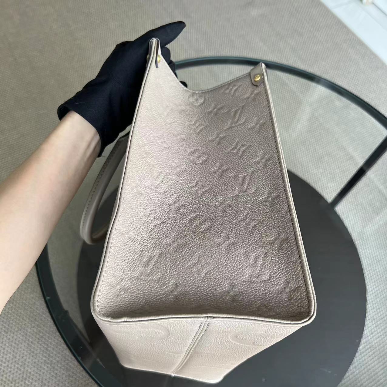 LV Louis Vuitton OnTheGo MM On The Go Monogram Empreinte Tourterelle Grey - Luxury Evermore