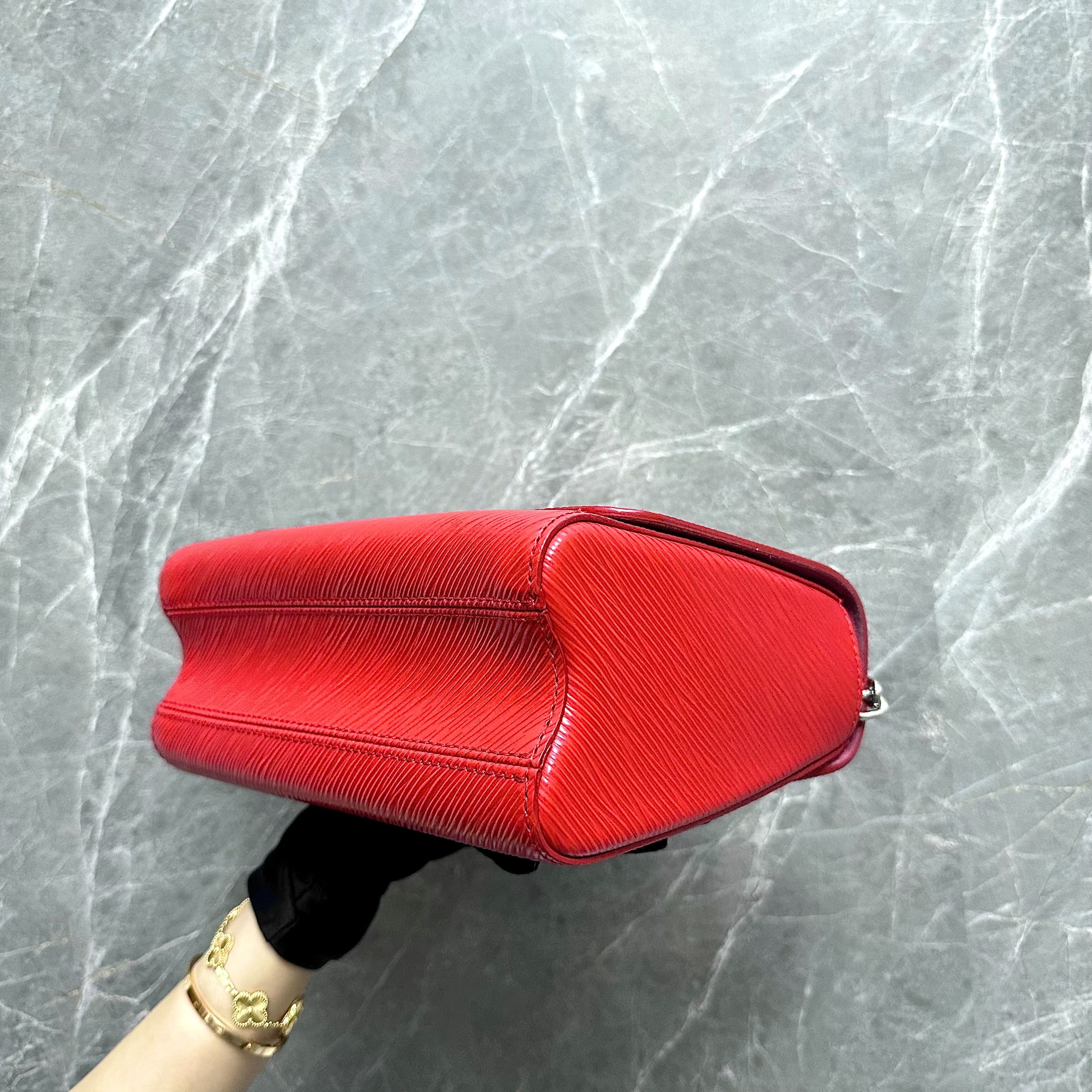 LV Louis Vuitton Twist MM EPI Leather Red SHW - Luxury Evermore