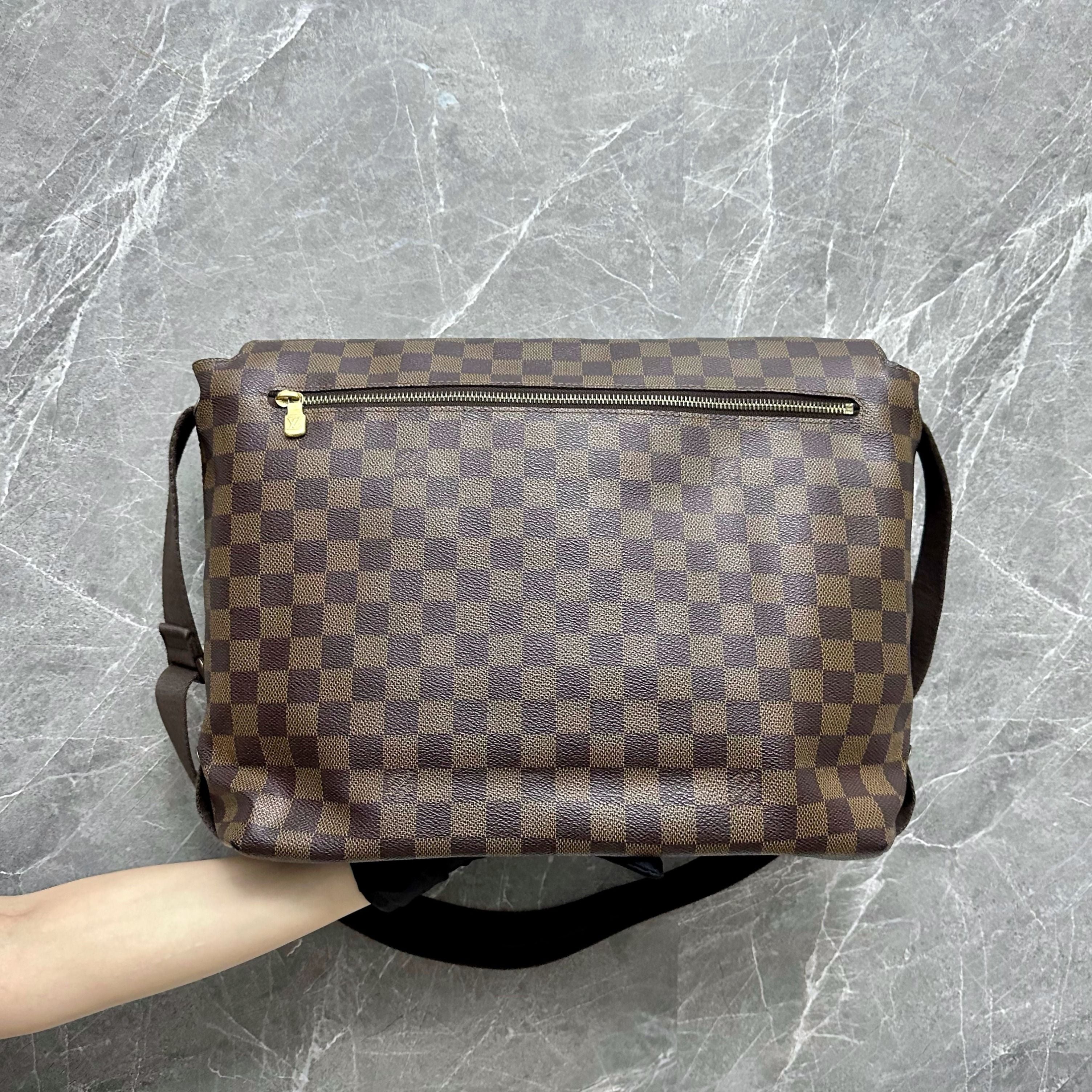 LV Messenger Brooklyn Naviglio Damiar Bag - Luxury Evermore