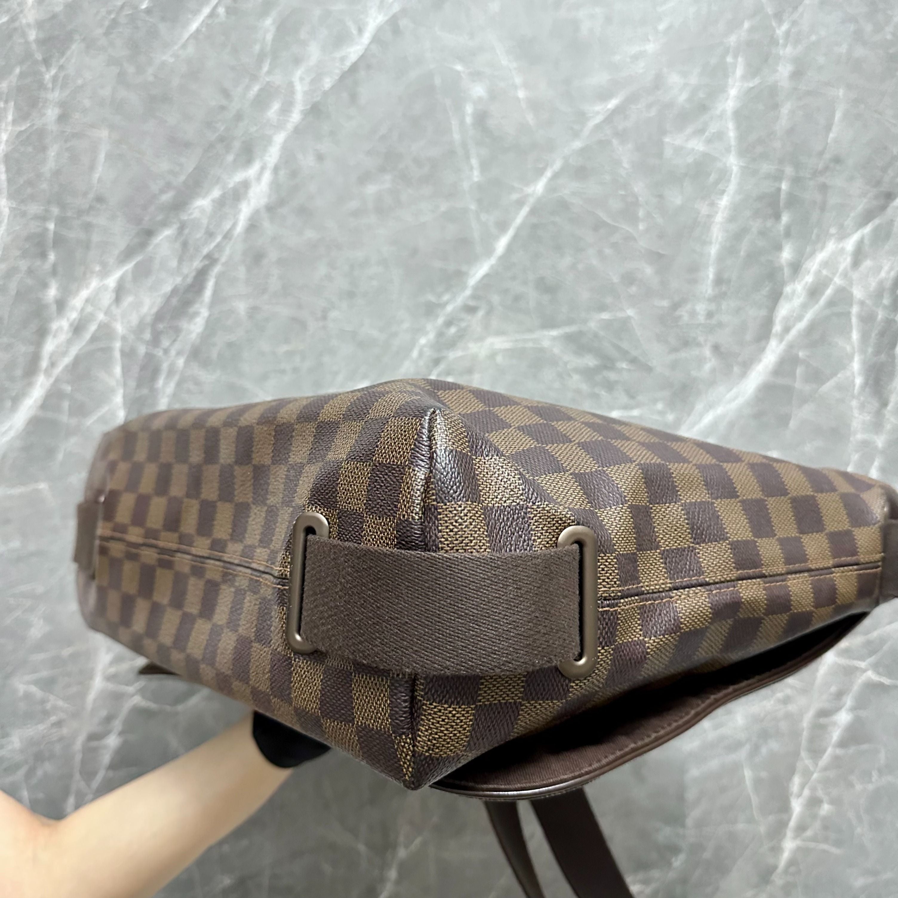 LV Messenger Brooklyn Naviglio Damiar Bag - Luxury Evermore